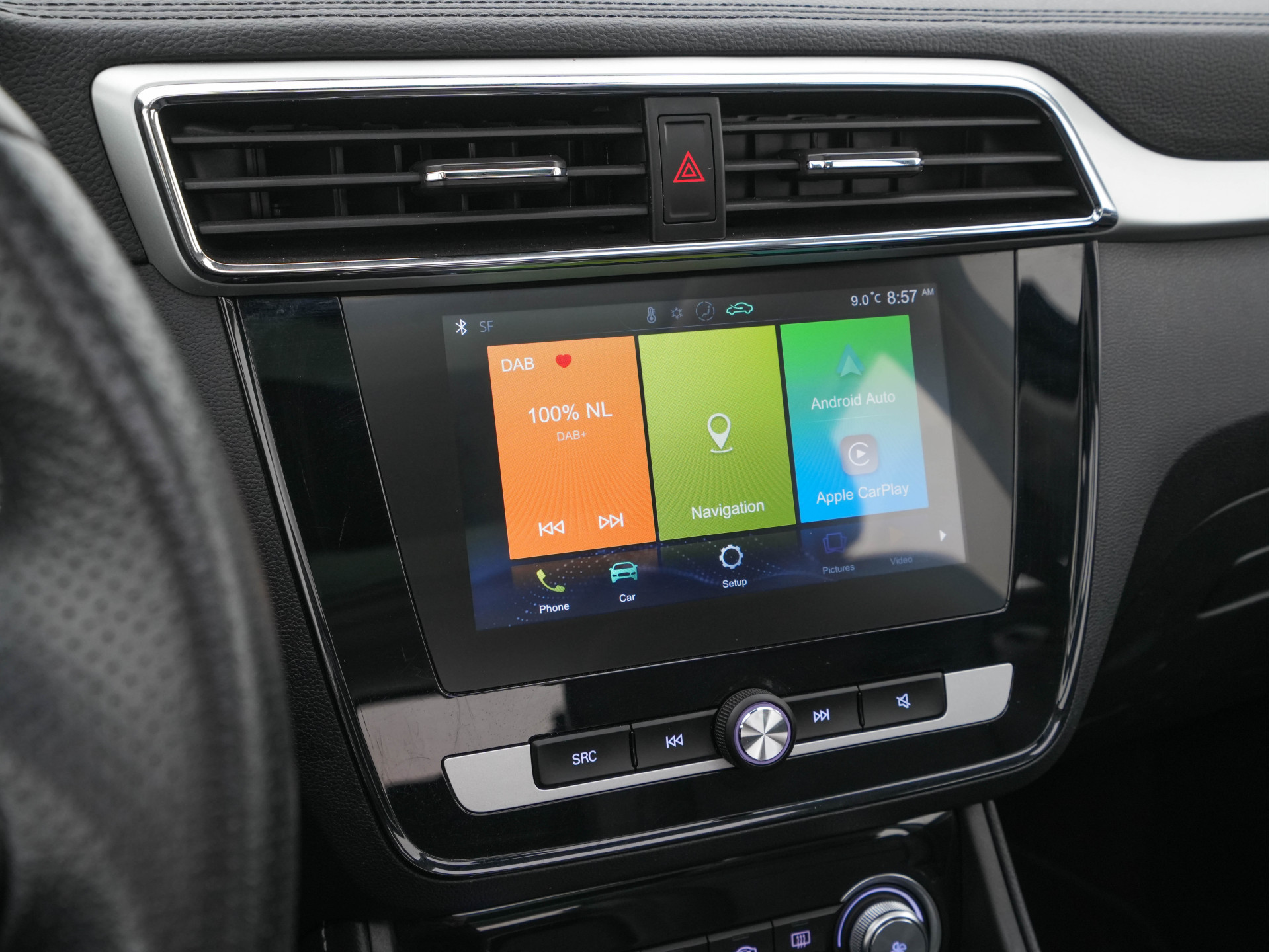 MG ZS EV Luxury 45 kWh { SOH-90%} (INCL-BTW) *PANO | LEATHER | CCS-FASTLOADER | KEYLESS | NAVI-FULLMAP | ADAPTIVE-CRUISE | CAMERA | CARPLAY | DAB | LANE-ASSIST | SPORT-SEATS | 17"ALU*