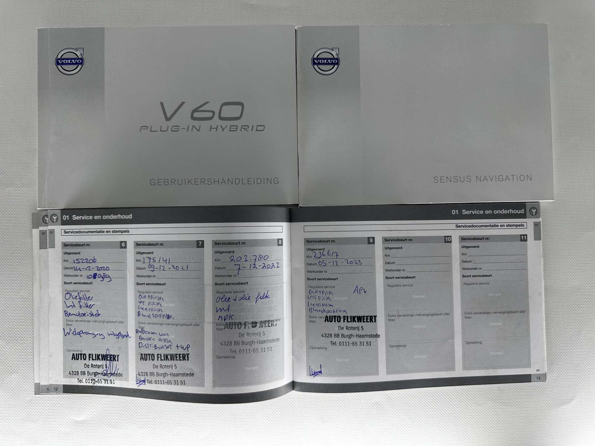 Volvo V60 2.4 D6 AWD Hybrid Summum ( Plug-In) Aut. *PANO | BI-XENON | LEATHER | PREMIUM-SOUND-AUDIO | NAVI-FULLMAP | MEMORY-PACK | ADAPTIVE-CRUISE | CAMERA | HEATED-SPORTSEATS | TOWBAR | BLINDSPOT | 18"ALU*