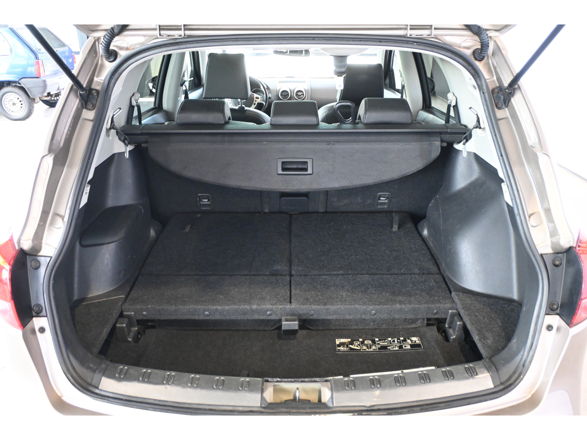 Nissan Qashqai +2 2.0 Tekna 4WD Automaat Clima Panoramadak 7-Persoons Navigatie Licht metaal Inruil mogelijk
