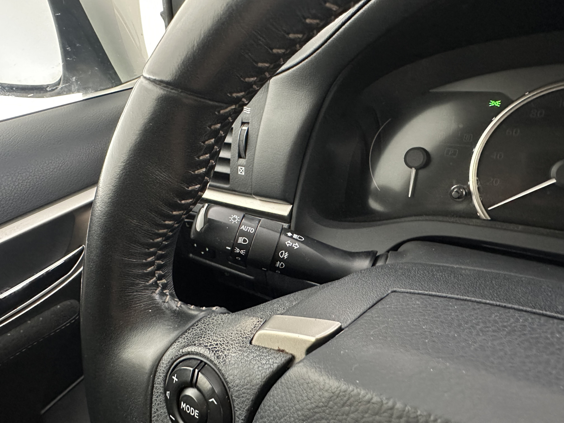 Lexus CT 200h Business Line Aut.*NAVI-FULLMAP | ALCANTARA | COMFORT-SEATS | CAMERA | ECC | CRUISE | 16''ALU*