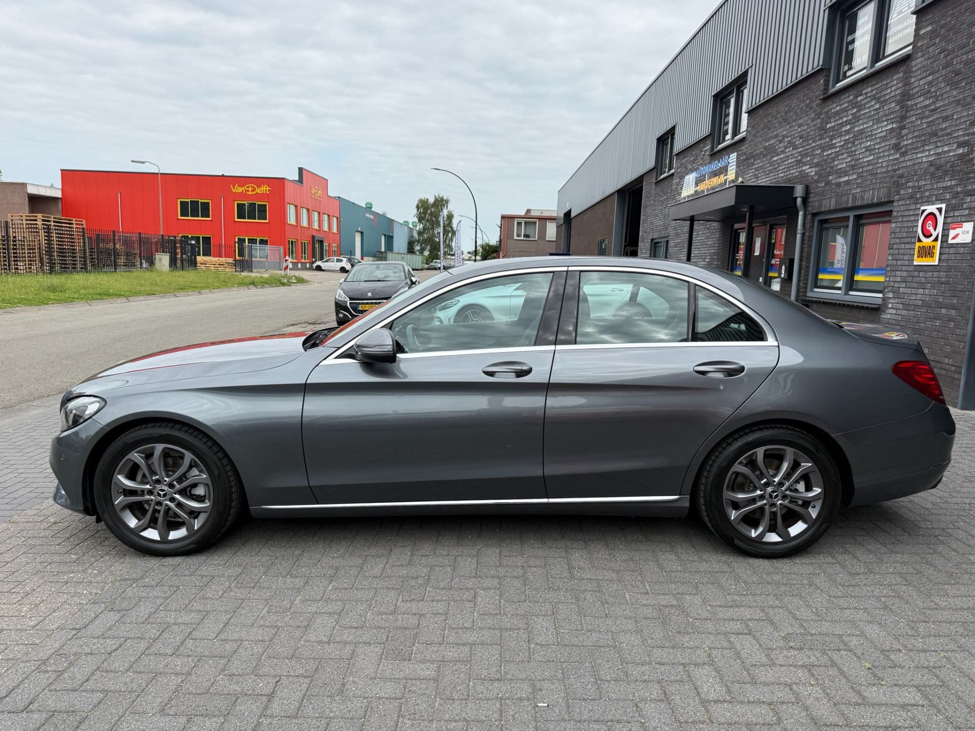 Mercedes-Benz C-klasse 180 CDI Business Solution |1E EIGENAAR | 3/6/12MND GARANTIE | LED | CRUISE | BLUETOOTH | NAVI | TREKHAAK |