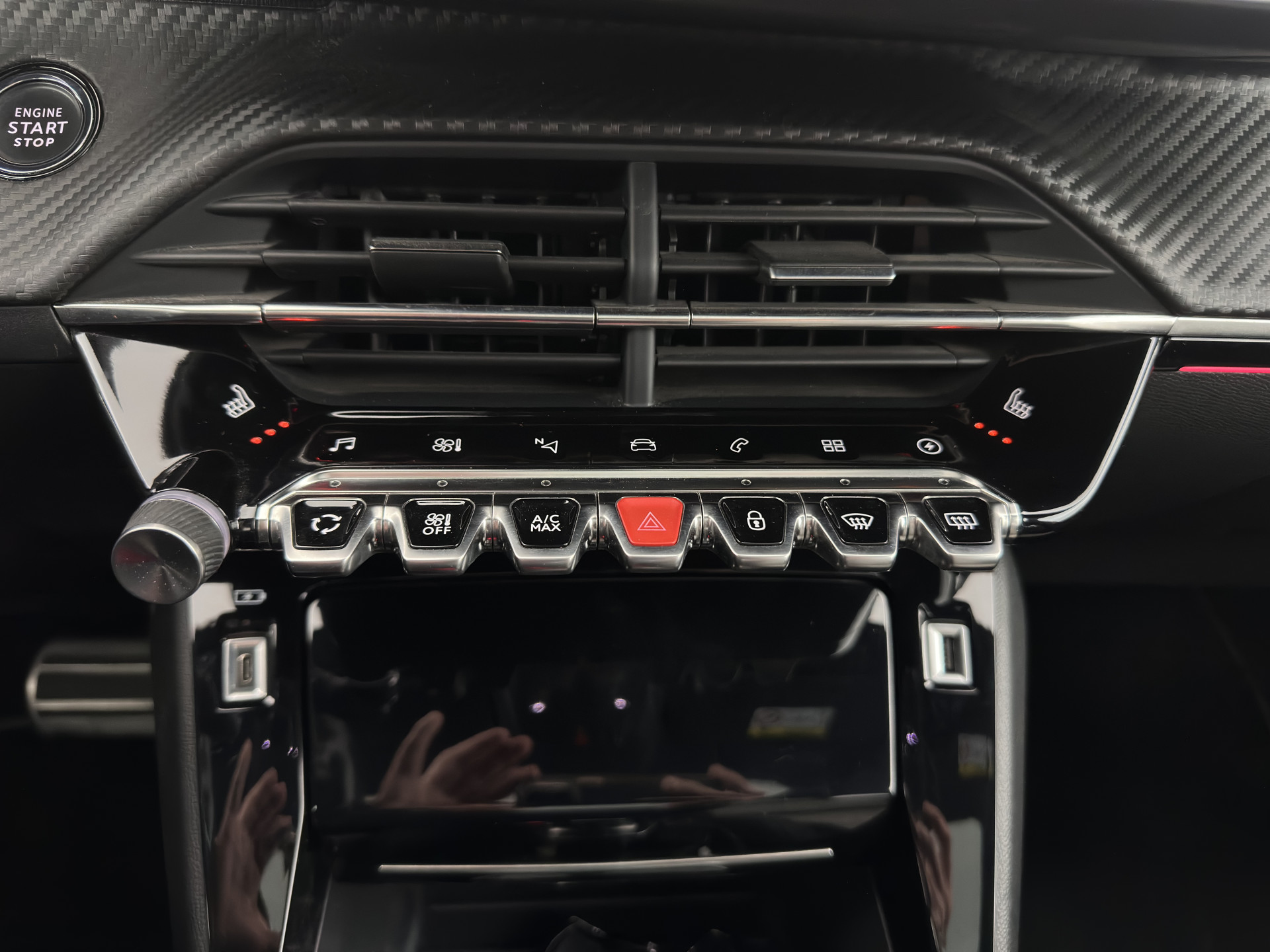 Peugeot e-208 EV GT 350 50 kWh [ 3-Fase ] {SOH-100%} (INCL-BTW) *PANO | FULL-LED | DIGI-COCKPIT | BLINDSPOT | CAMERA | LEATHER-ALCANTARA | AMBIENT-LIGHT | NAVI-FULLMAP | LANE-ASSIST | KEYLESS | DAB | CCS-FASTLOADER | HEATED-SPORTSEATS | 17"ALU*