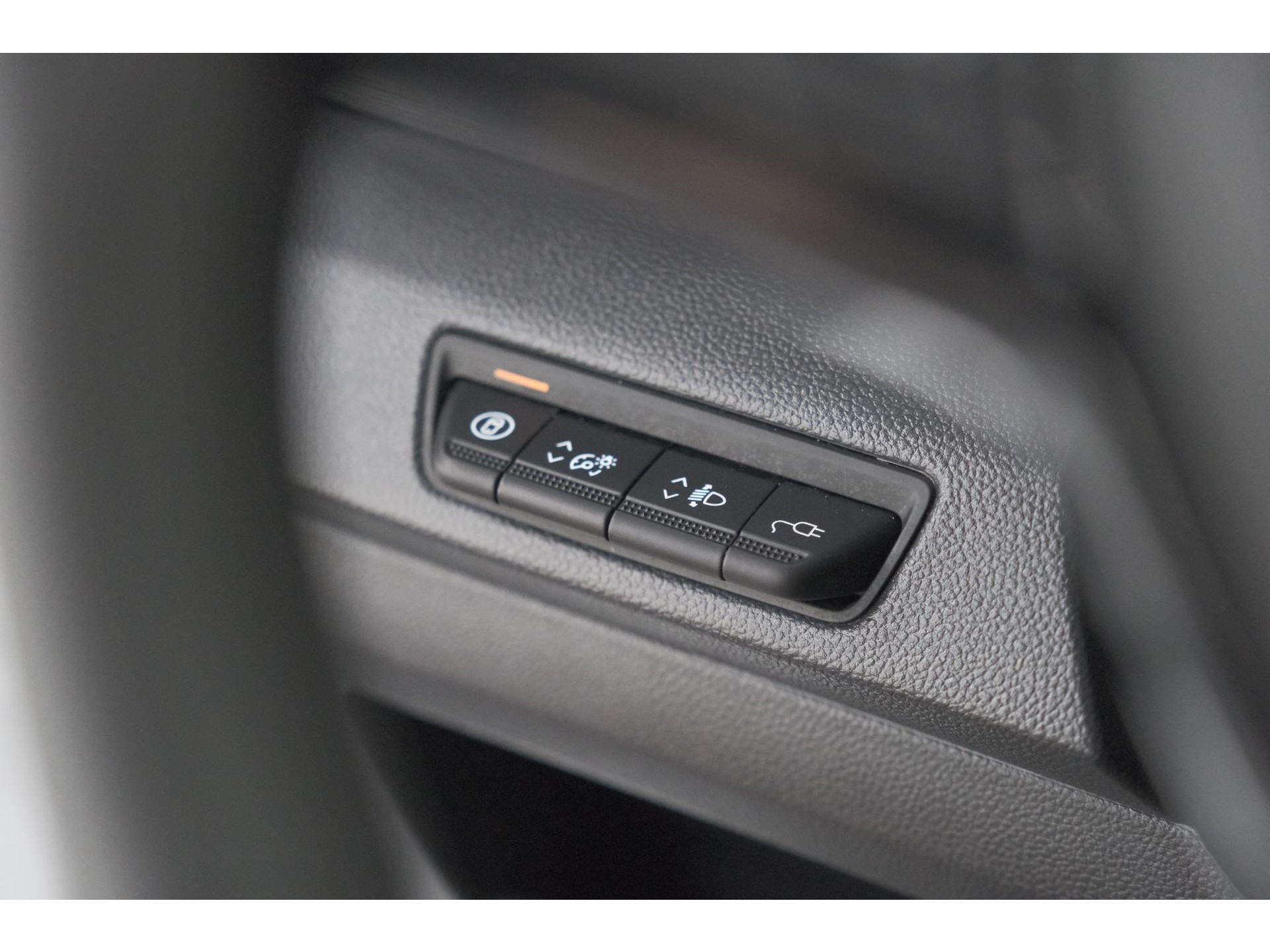 Renault Trafic E-Tech T29 L1H1 Advance 52 kWh | Laadruimte-pakket | Parkeerpakket | 3 fase lader | Camera