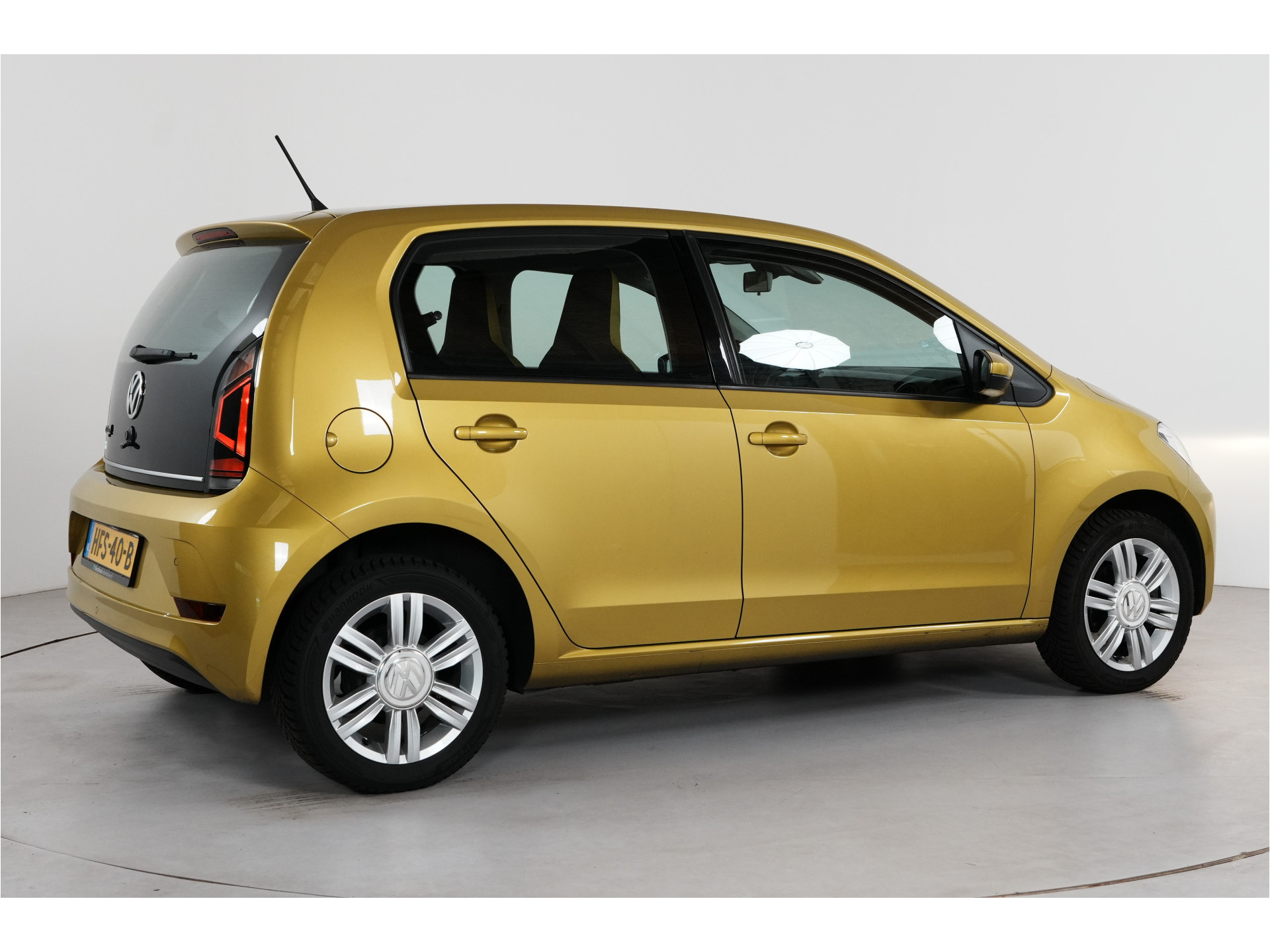 Volkswagen Up! 1.0 EcoFuel move up! | 5 drs. | Aardgas | Cruise | Stl. verw. | PDC | Climate | Lichtautomaat |