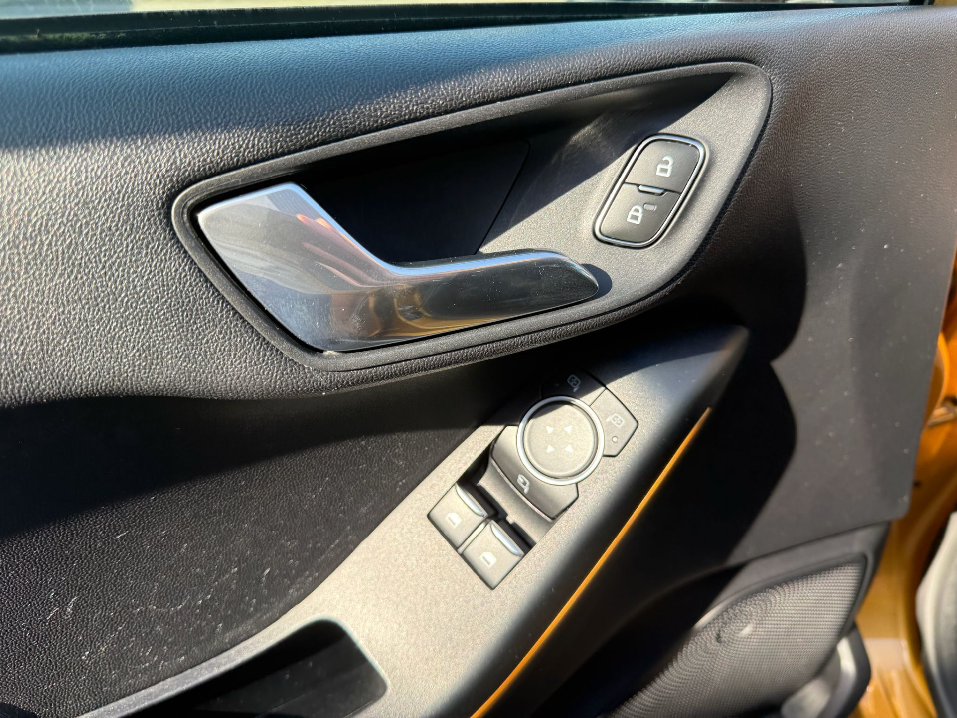 Ford Fiesta 1.0 EcoBoost Active First Edition | 2E EIGENAAR | 3/6/12MND GARANTIE | AIRCO | CRUISE | DAB | CARPLAY | TREKHAAK | NAVI |