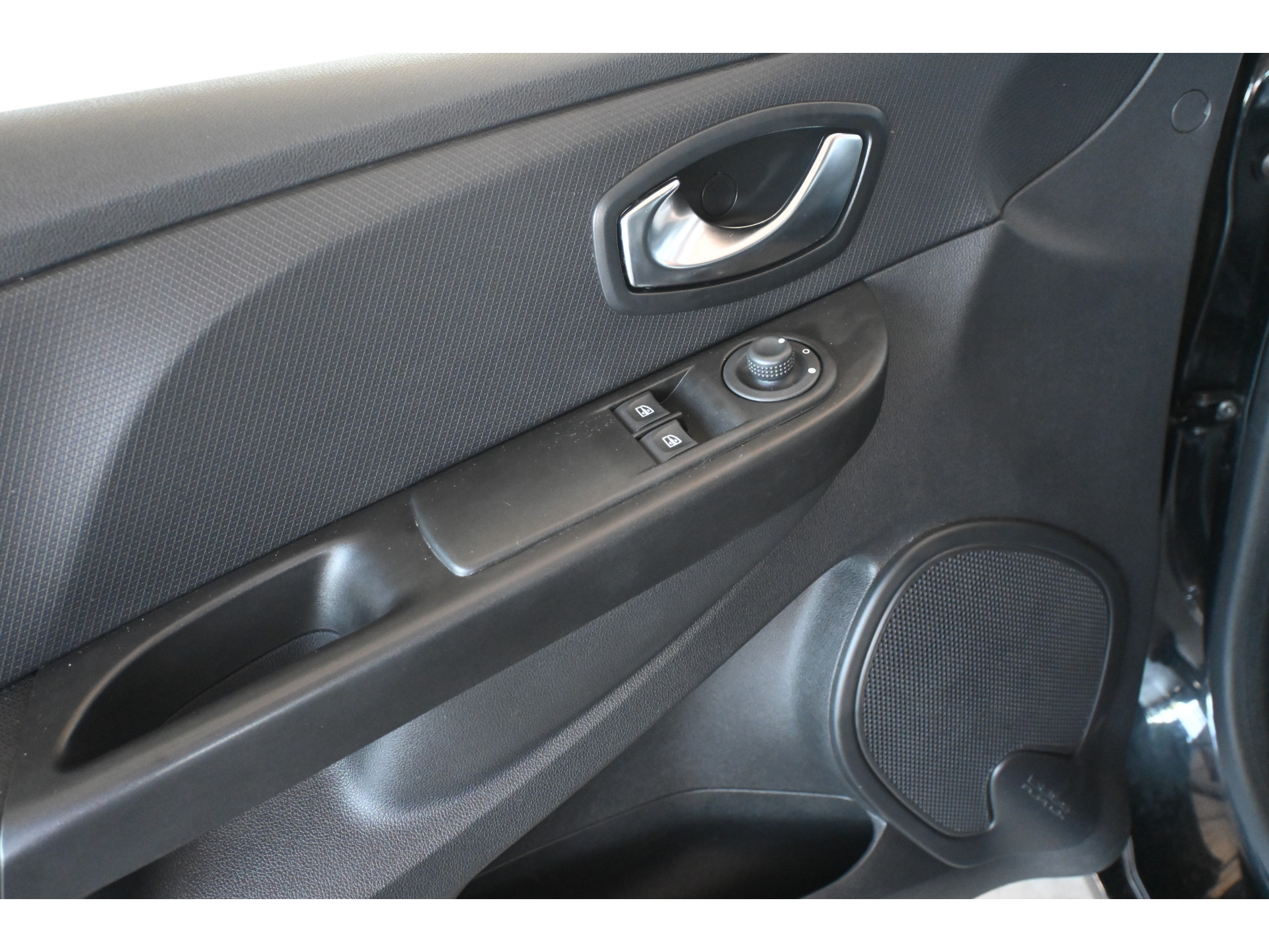 Renault Clio 1.2 Dynamique Automaat Airco Navigatie Cruise Control Goed Onderhouden! Inruil Mogelijk!