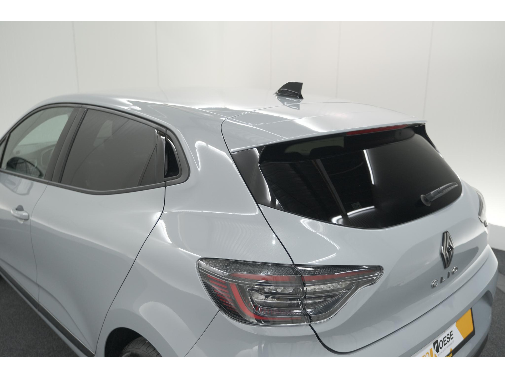 Renault Clio TCe 90 GPF techno | 360 Camera | Adaptieve Cruise Control | Navigatie | 9.3 Inch Groot Scherm