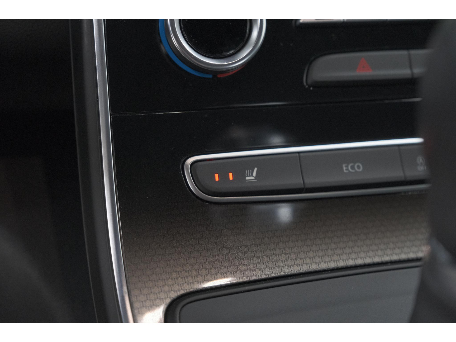 Renault Scénic TCE 160 EDC Black Edition | Trekhaak | Adaptieve Cruise Control | BOSE Premium Audio | Panoramadak