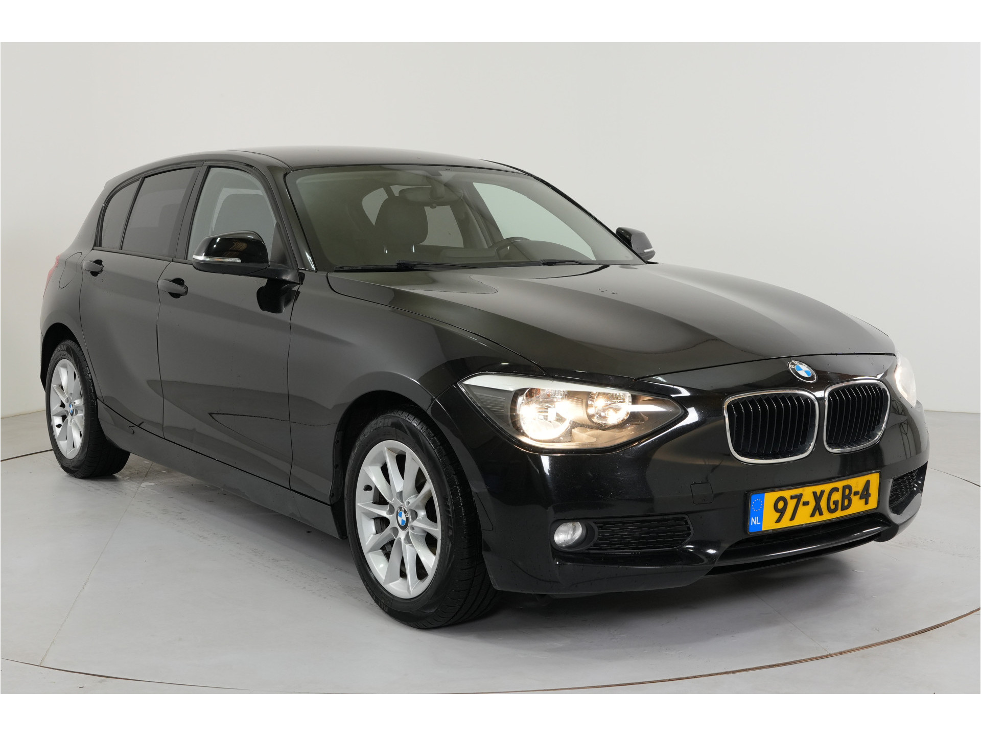 BMW 1-serie 116i | Motor loopt wat onregelmatig en lampje brand |