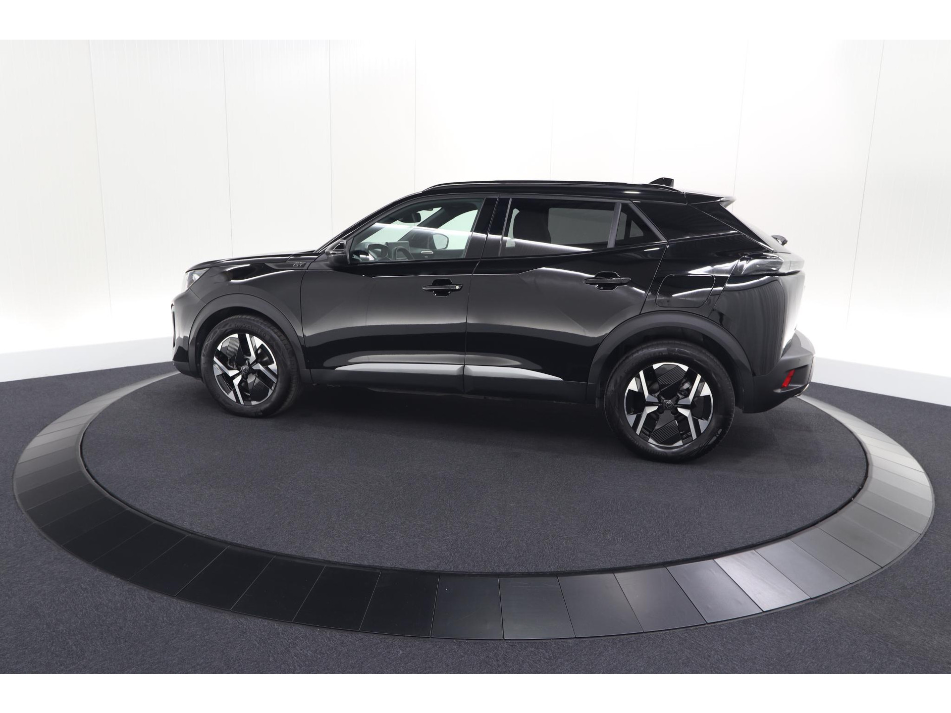 Peugeot 2008 1.2 Hybrid 145 GT | Camera | Apple Carplay | Parkeersensoren