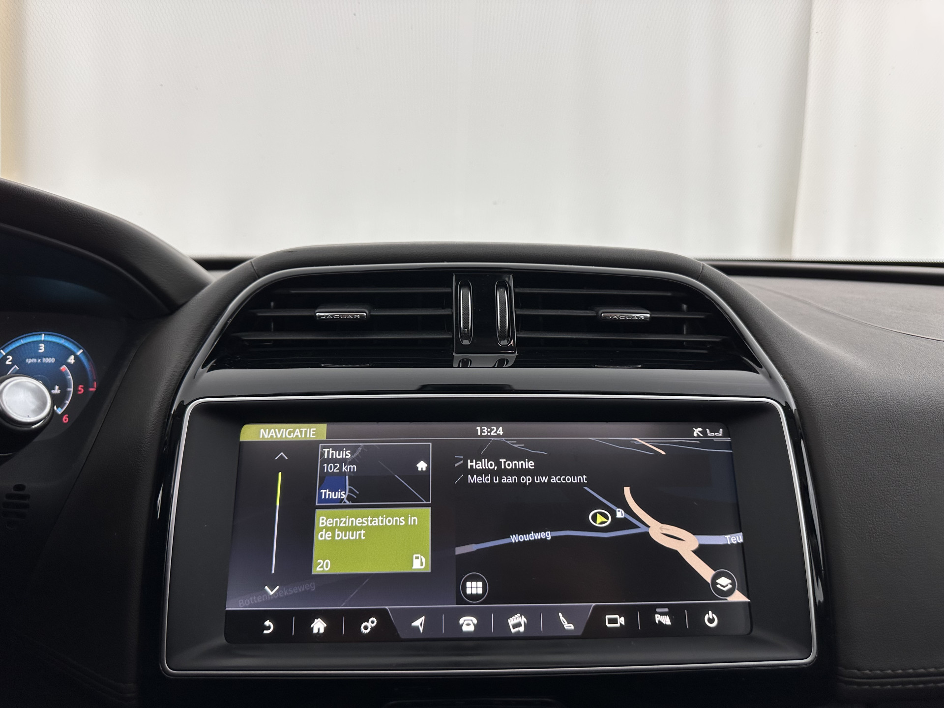 Jaguar F-PACE 3.0d First Edition AWD (INCL-BTW) Aut. *PANO | LEATHER | XENON | MEMORY-PACK | DIGI-COCKPIT | MERIDIAN-SOUND | NAVI-FULLMAP | CAMERA | HEATED-COMFORTSEATS | AMBIENTLIGHT | SHIFTPADDLES | ECC | PDC | CRUISE | TOWBAR