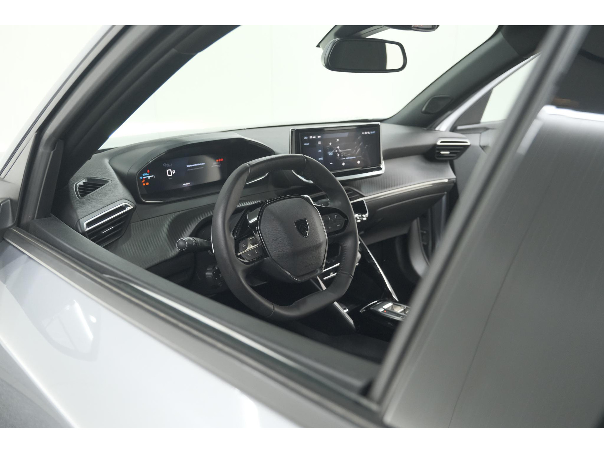 Peugeot 2008 Hybrid 136 e-DCS6 Allure | 360 Camera | Adaptieve Cruise Control | Dodehoekdetectie | Navigatie