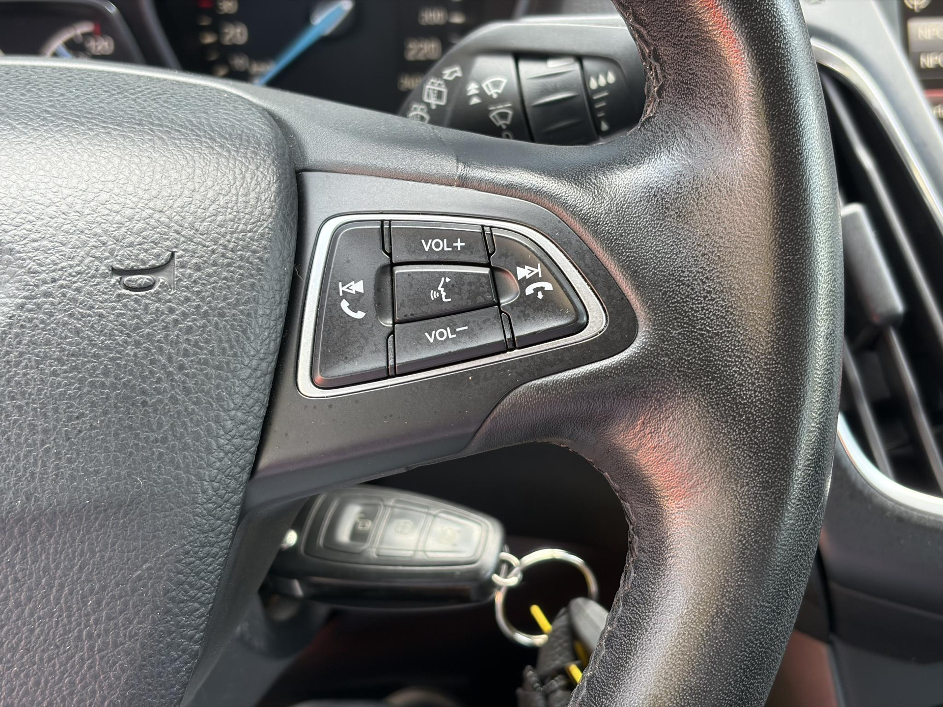 Ford Focus 1.0 Trend Edition Dealer Onderhouden,Trekhaak,Navi,Airco,Cruise,2e Eigenaar,N.A.P,102pk,Apk tot 09-2027