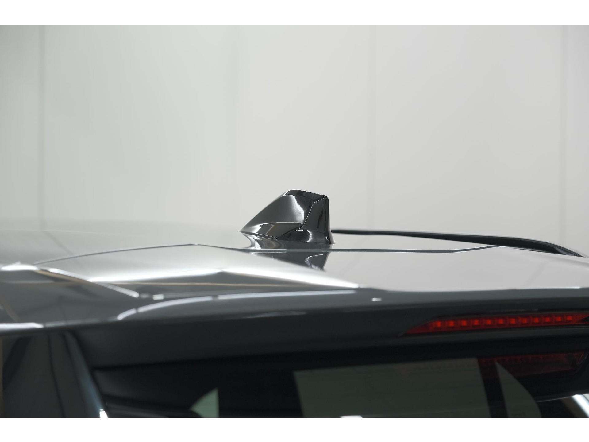 Peugeot e-2008 EV Allure 54 kWh | 11 KW Lader | Warmtepomp | Apple Carplay | Parkeersensoren