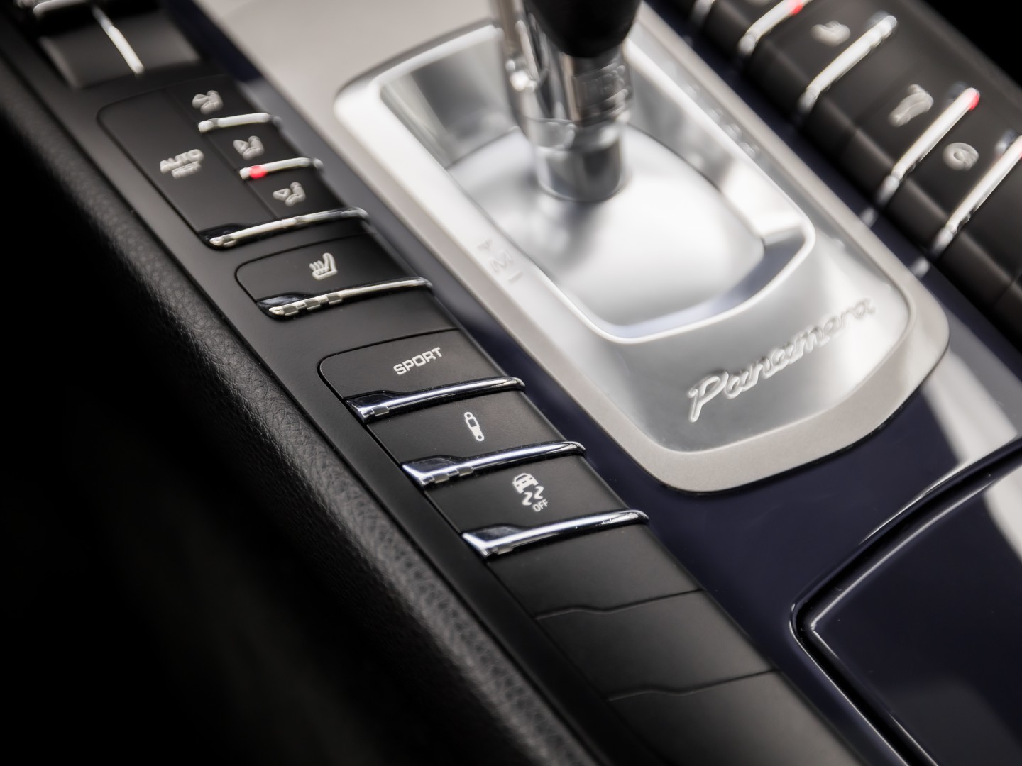 Porsche Panamera 3.6 4 Sport 299Pk Automaat (SCHUIFDAK, LUCHTVERING, NAVIGATIE, BOSE AUDIO, ELEK SPORTSTOELEN, STOELVERWARMING, ELEK SPOILER, PARKEERSENSOREN, NIEUWSTAAT)