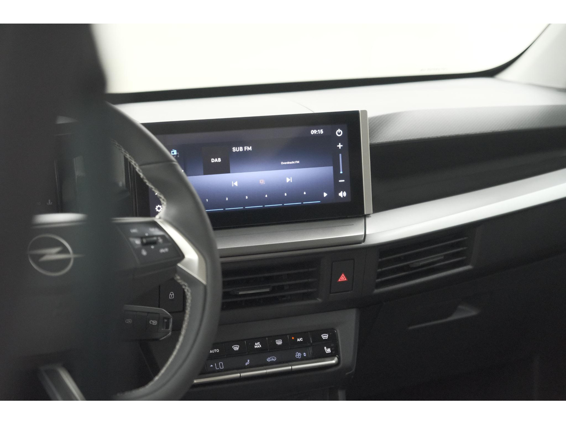 Opel Frontera 1.2 Turbo Hybrid 110 GS | Kanyon Orange | Camera | Dodehoekdetectie | Apple Carplay