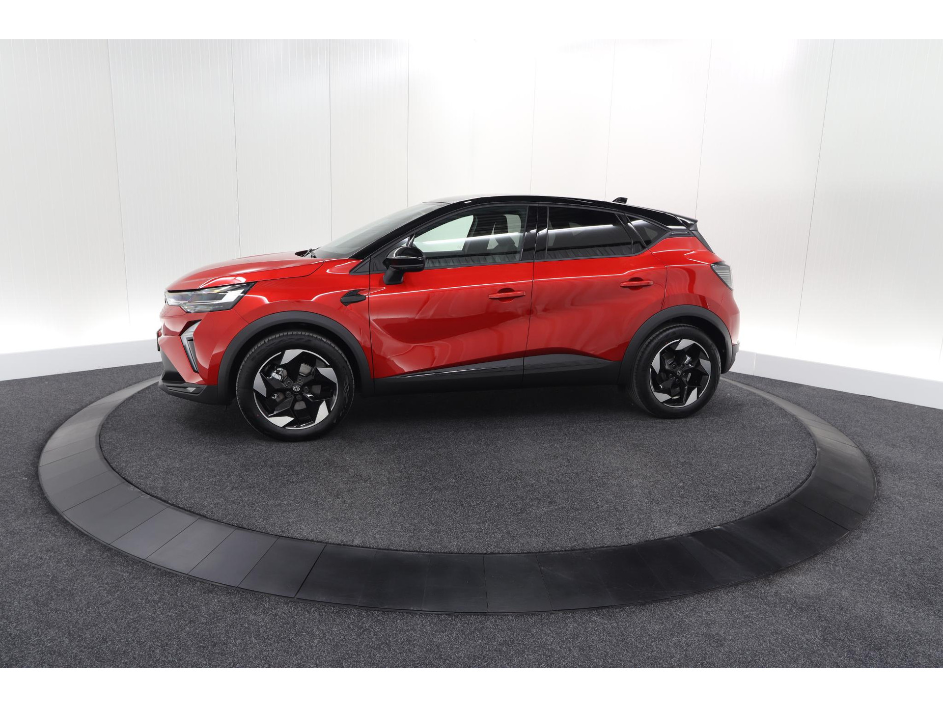 Renault Captur 1.6 E-Tech full hybrid 145 Techno | Advanced Driving | Camera | Dodehoekdetectie | Apple Carplay | 18 Inch Lichtmetalen Velgen