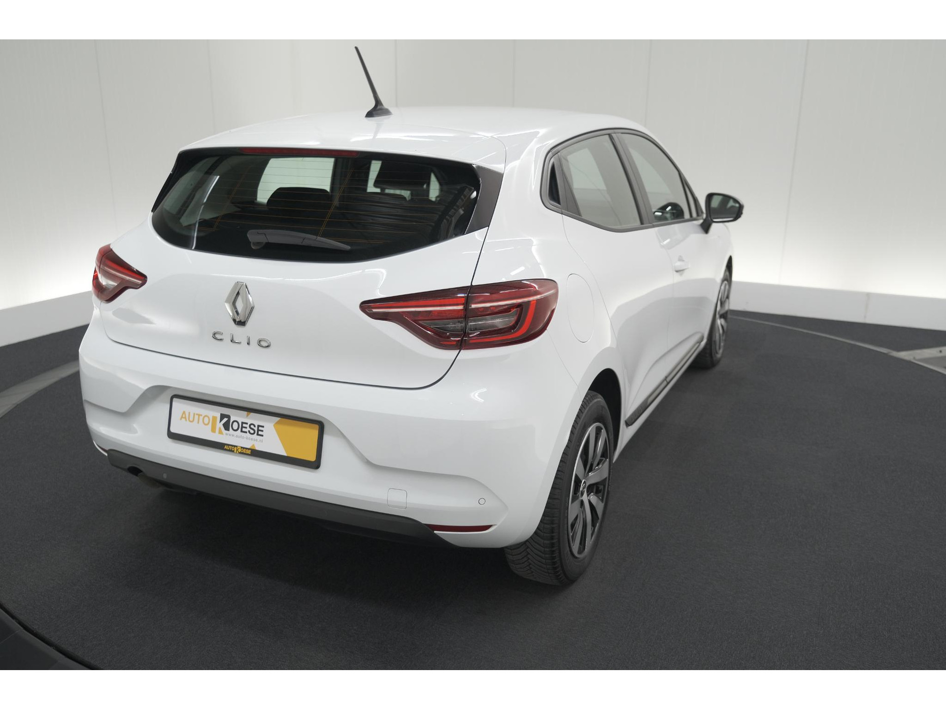 Renault Clio TCe 90 Equilibre | Parkeersensoren | Apple Carplay | Cruise Control | Airco