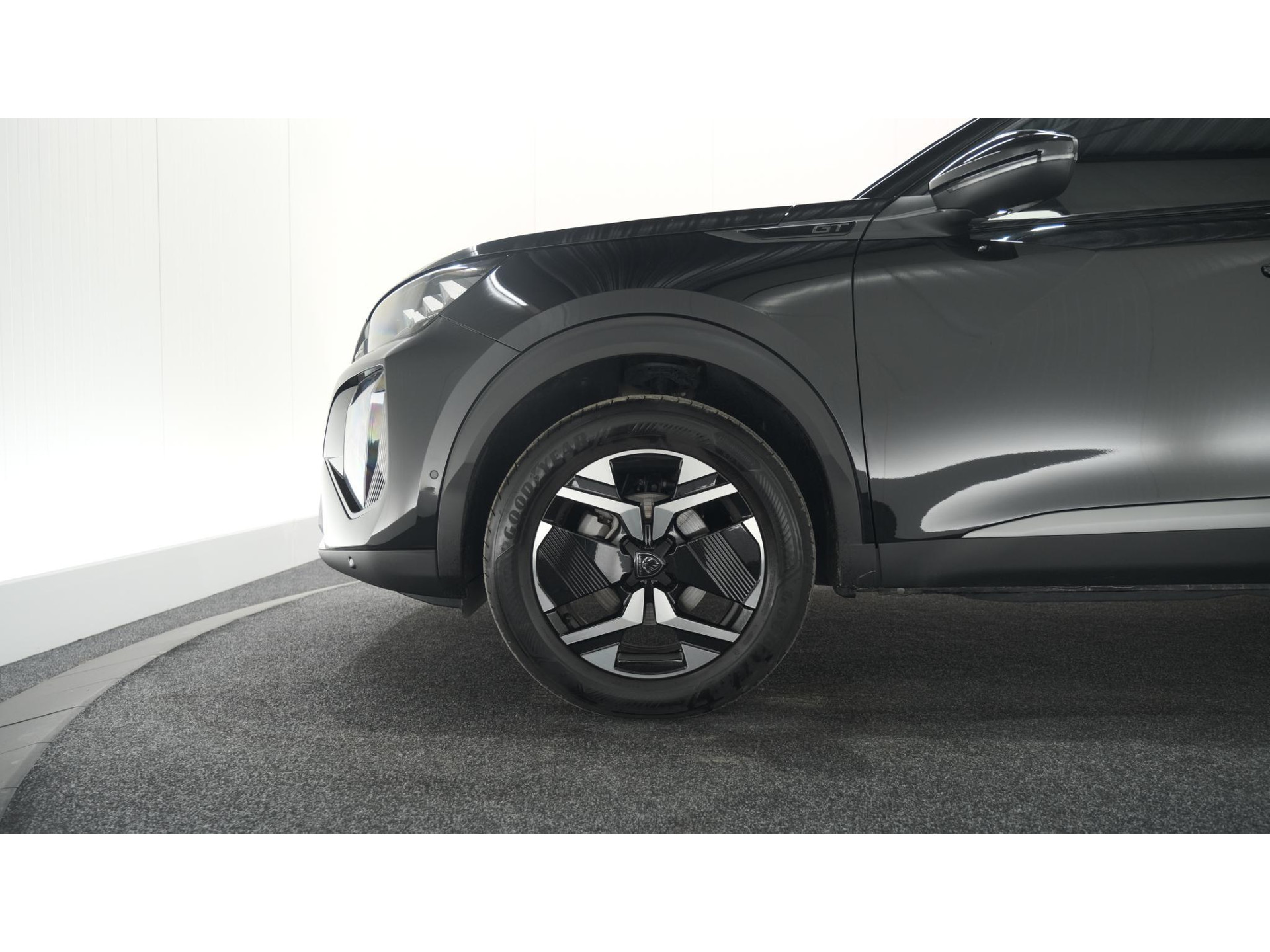 Peugeot 2008 PureTech 130 EAT8 GT | 360 Camera | Adaptieve Cruise Control | Dodehoekdetectie | Apple Carplay