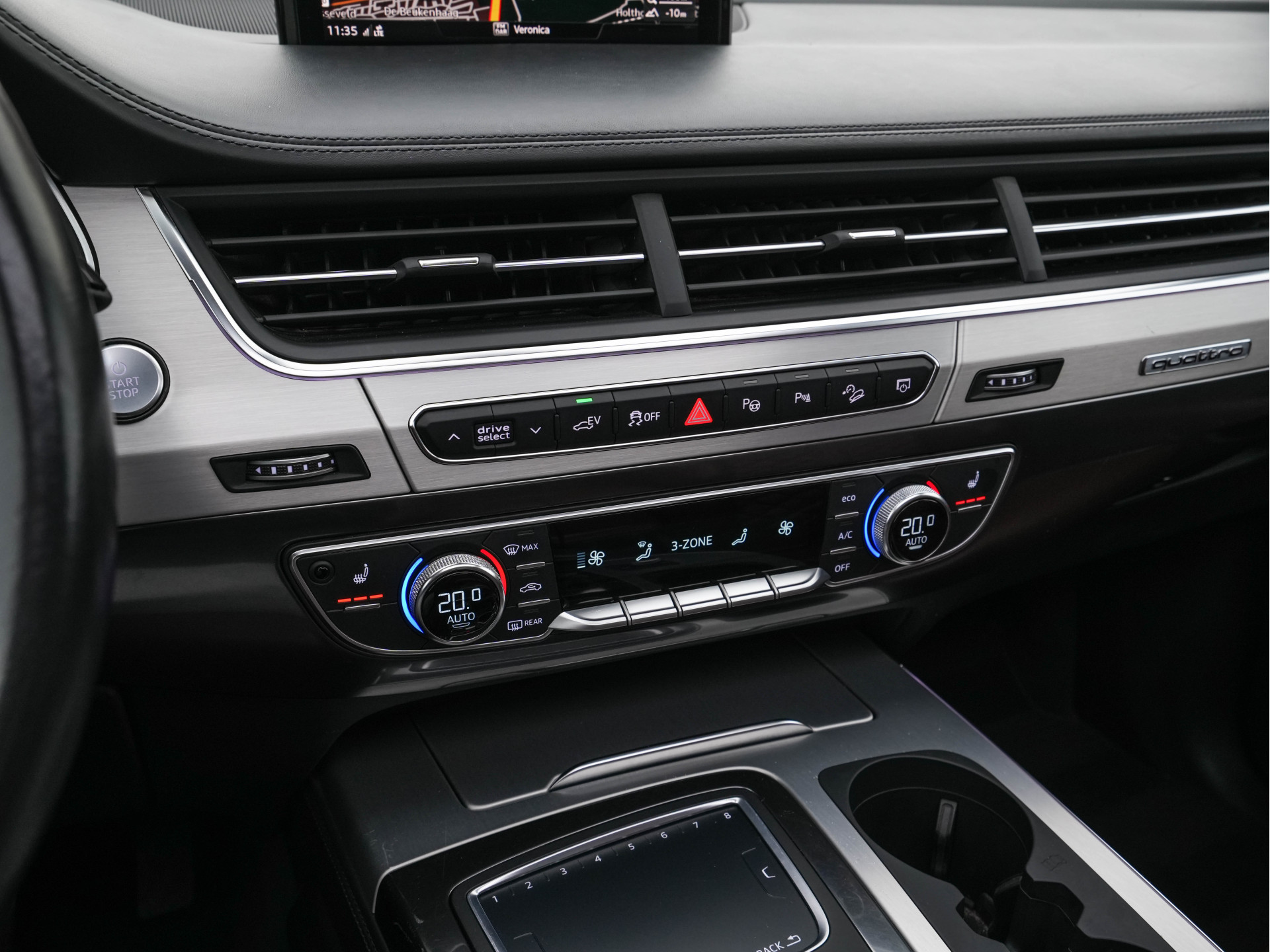 Audi Q7 3.0 TDI e-tron Quattro Sport (Plug-In) Aut. *PANO | LEATHER | ADAPTIVE-CRUISE | MATRIX-LED | BOSE-AUDIO | BLINDSPOT | MEMORY-PACK | DIGI-COCKPIT | HEATED-SPORTSEATS | NAVI-FULLMAP | CAMERA | HEAD-UP | SHIFTPADDLES | TOWBAR | 21"*