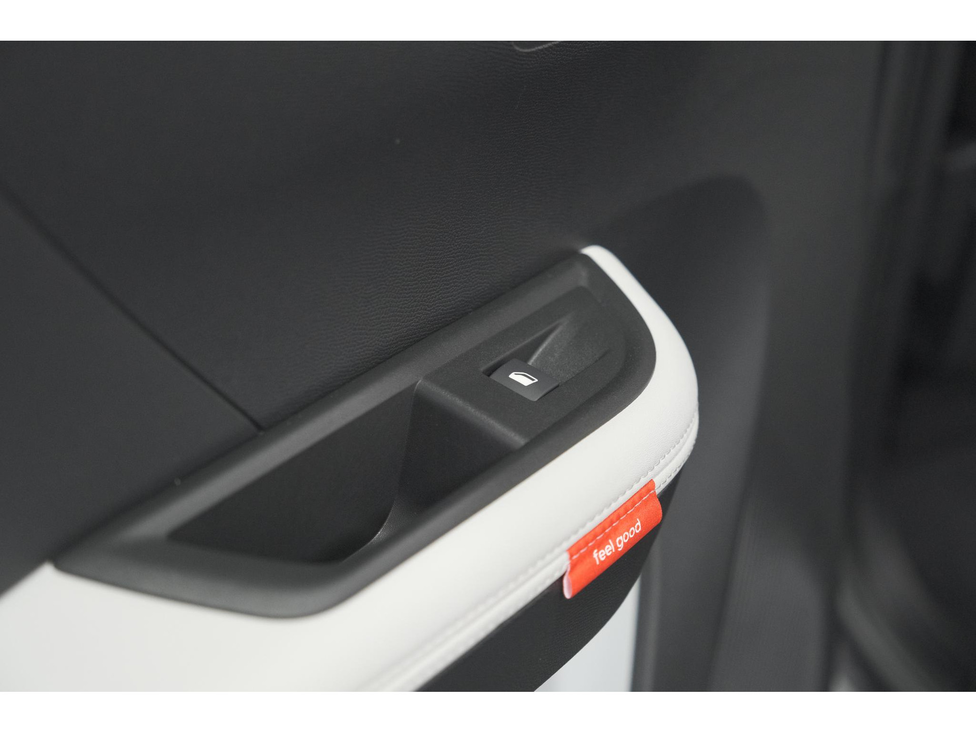 Citroen Ë-C3 Aircross Plus 113pk Extended Range 54 kWh | 11 KW Lader | Camera | Apple CarPlay | Parkeersensoren