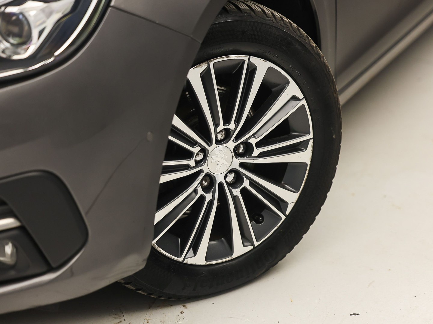 Peugeot 308 SW 1.2 PureTech Allure Sport (VIRTUAL COCKPIT, APPLE CARPLAY, GROOT NAVI, 360 CAMERA, SPORTSTOELEN, LEDER/ALCANTARA, ADAPTIVE CRUISE, NIEUWSTAAT)