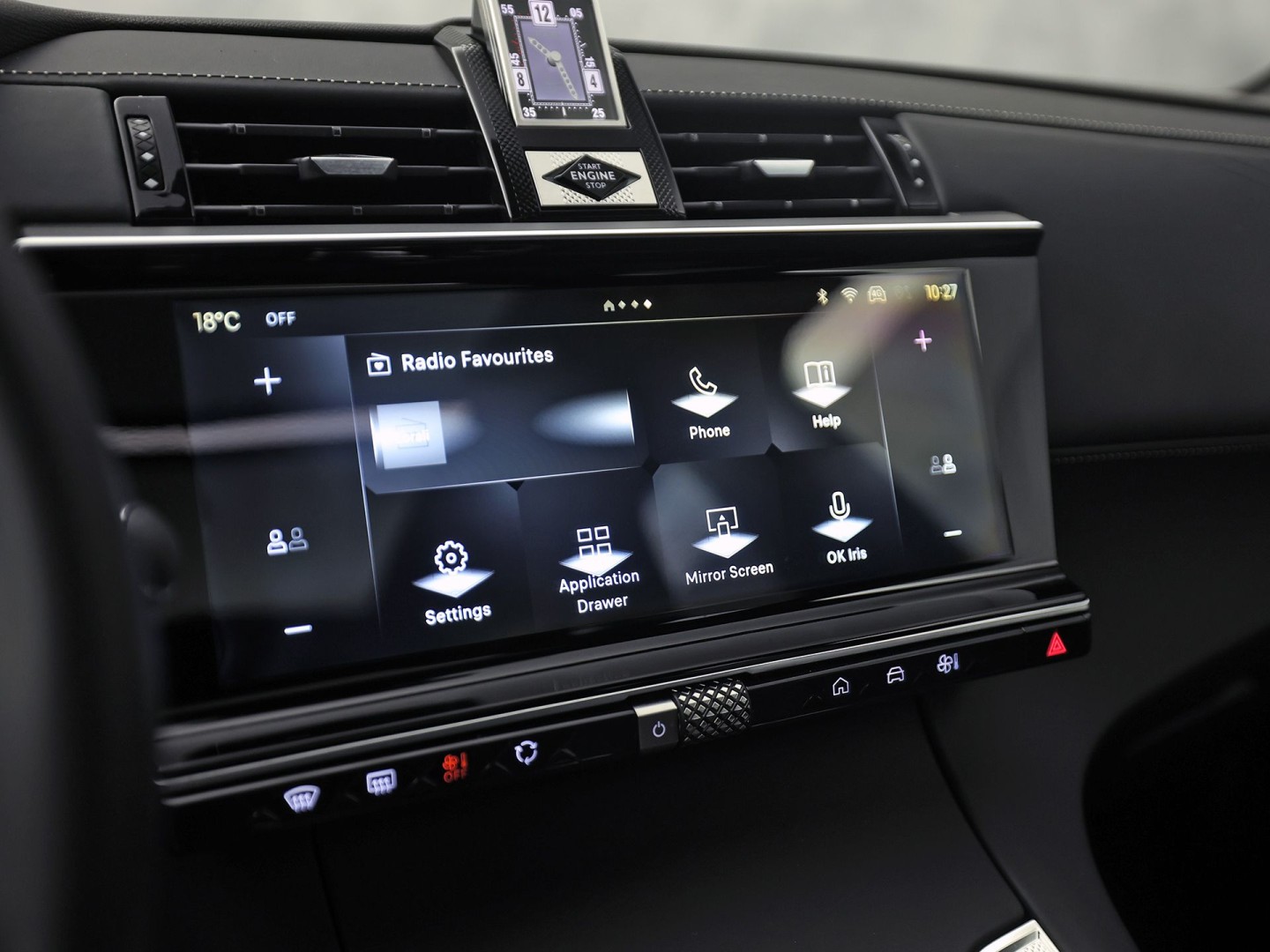 DS 7 1.6 PHEV 225 Etoile 225Pk Automaat (PANORAMADAK, MEMORY SEATS, LEDER, 360 CAMERA, SPORTSTOELEN, STOELVERWARMING, GETINT GLAS, ADAPTIVE CRUISE, KEYLESS, NIEUWSTAAT)