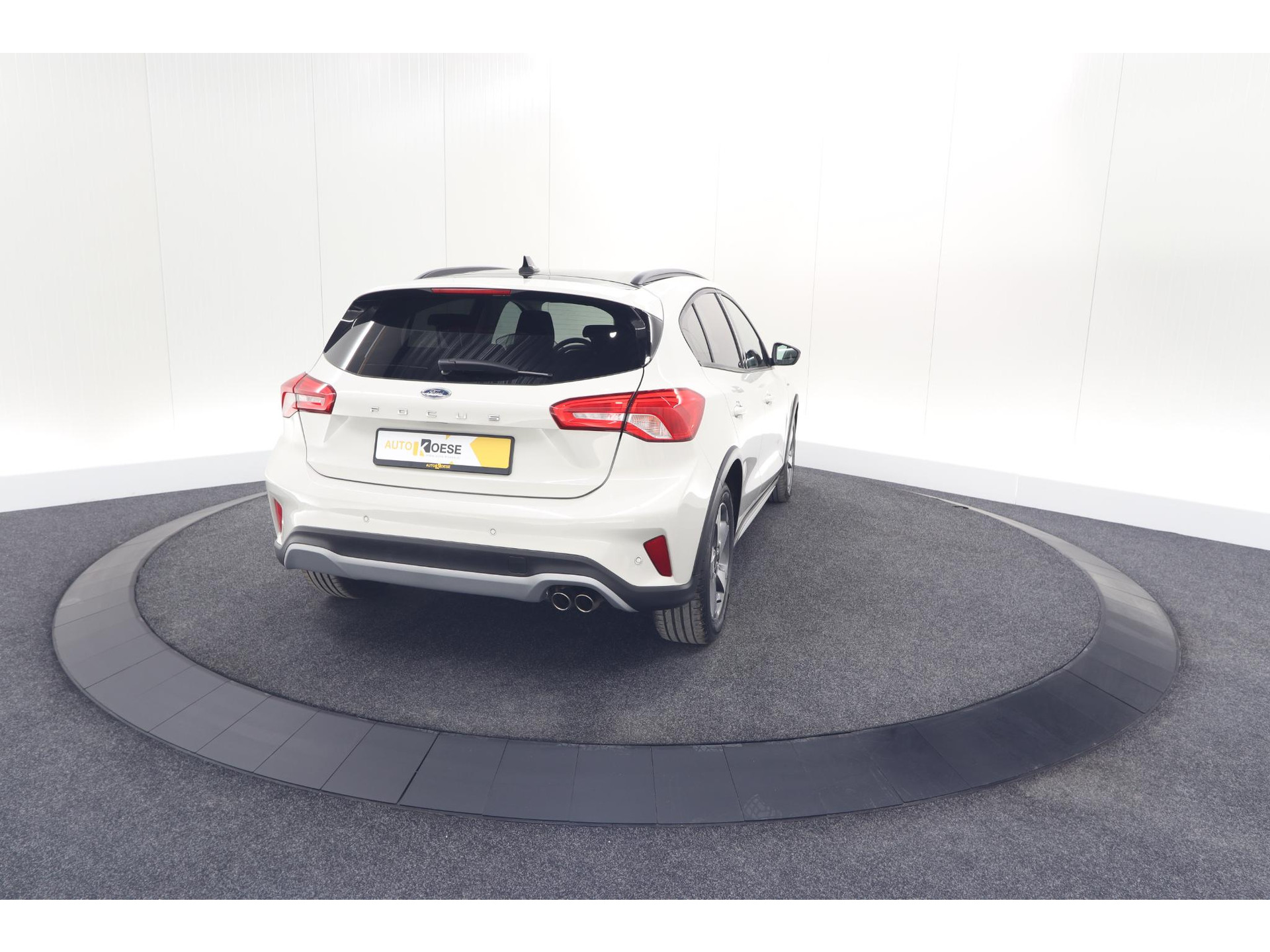 Ford Focus 1.5 EcoBoost Active Business | Lage Kilometerstand | Navigatie | Parkeersensoren | Apple Carplay