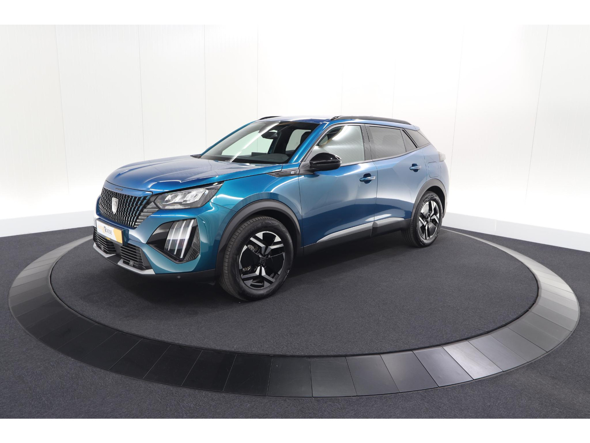 Peugeot e-2008 EV Allure Avantage 54 kWh | SOH 97,8% | 11 KW Lader | Apple Carplay | Parkeersensoren