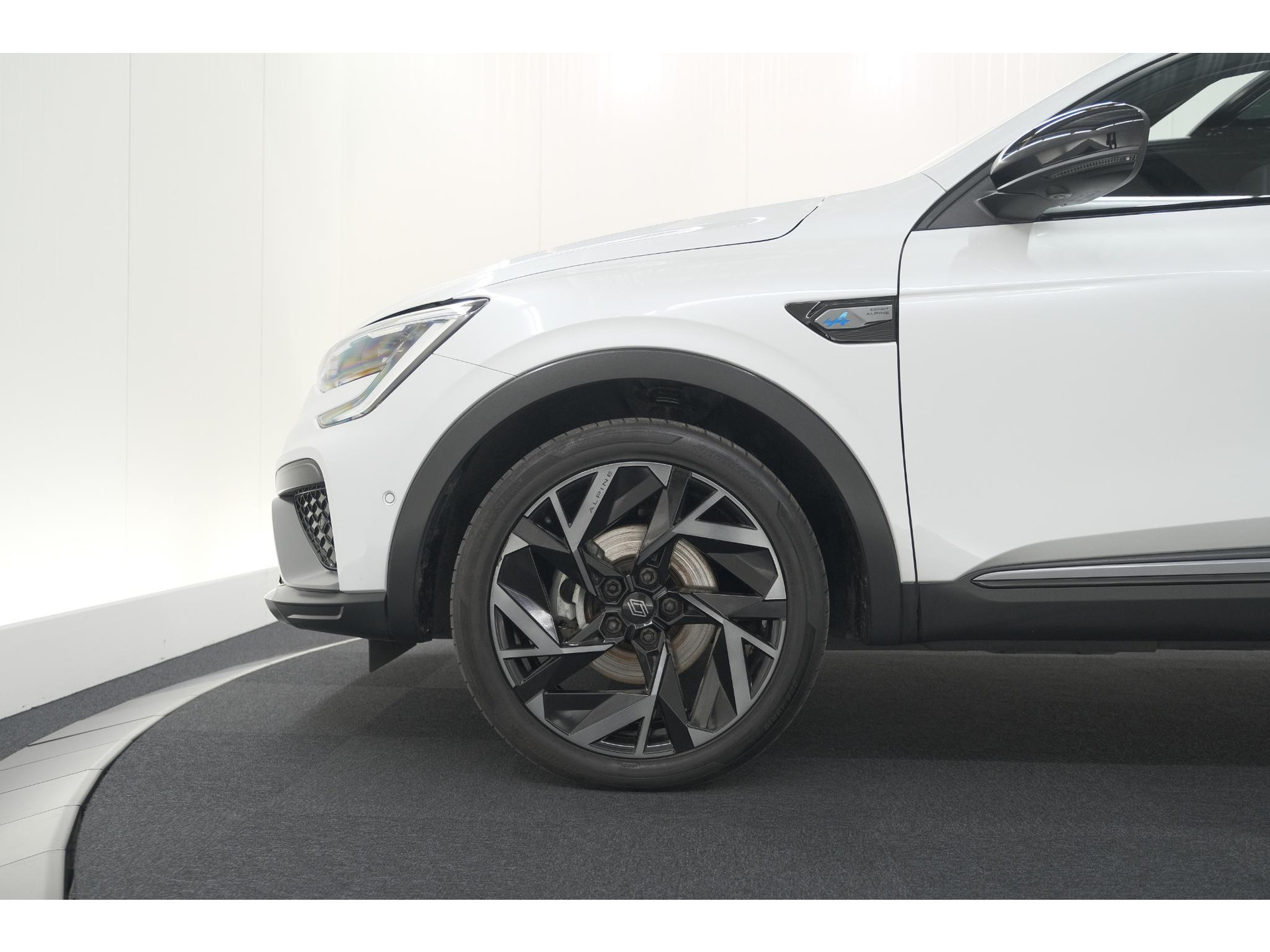 Renault Arkana 1.6 E-Tech full hybrid 145 esprit Alpine | 360 Camera | Panoramadak | Stoelverwarming | Dodehoekdetectie