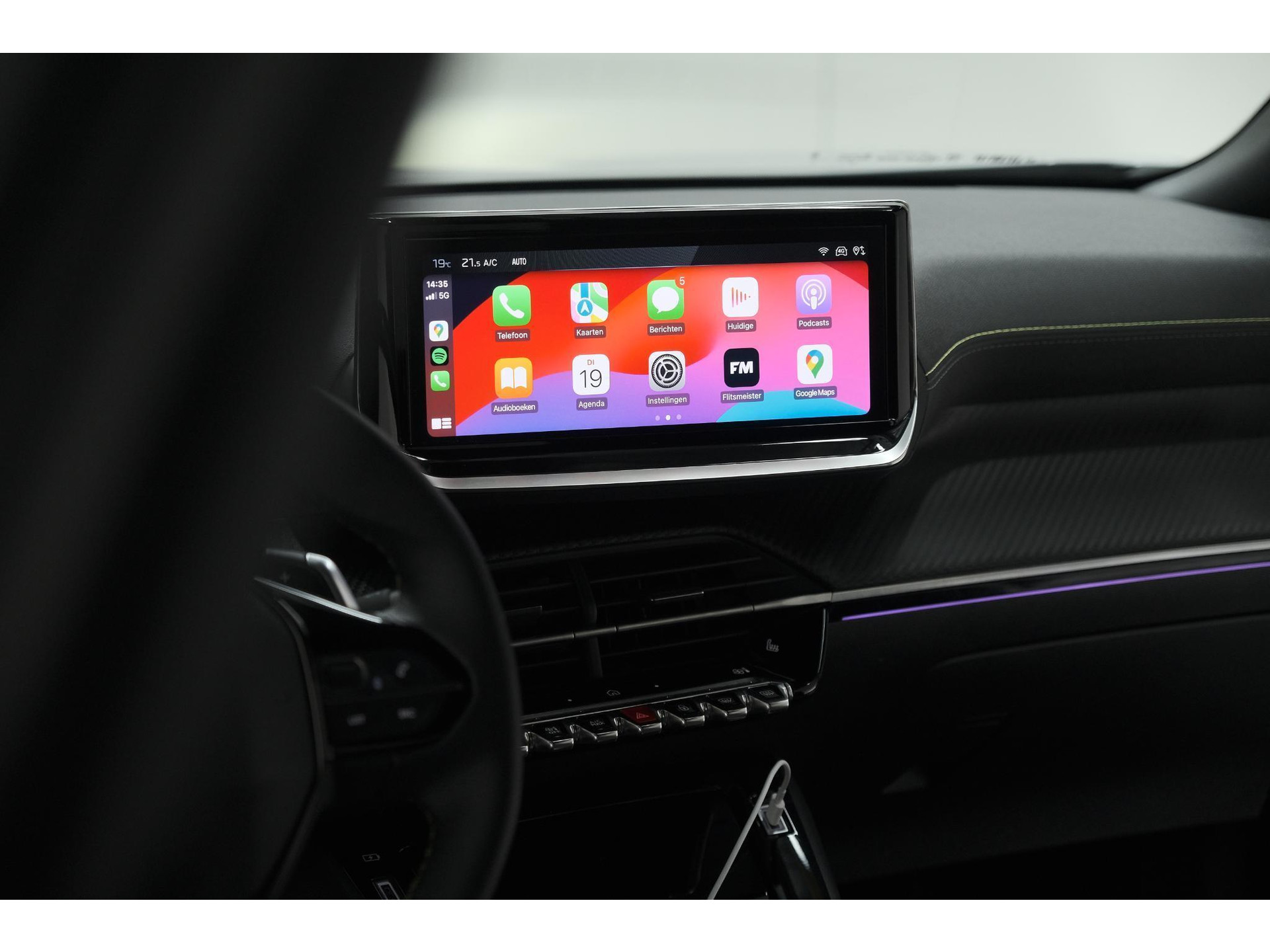 Peugeot 2008 PureTech 130 EAT8 GT | 360 Camera | Adaptieve Cruise Control | Dodehoekdetectie | Apple Carplay