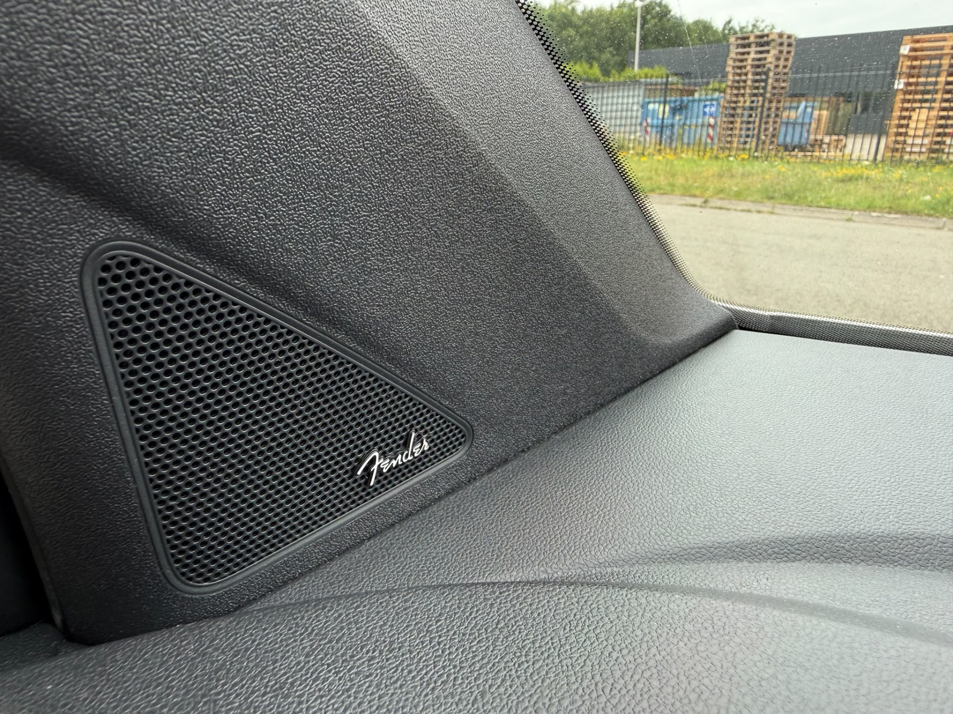 Volkswagen Up! 1.0 high up! BlueMotion | 2E EIGENAAR | 3/6/12MND GARANTIE | PANO | CRUISE | AIRCO | NAVI | FENDER AUDIO |