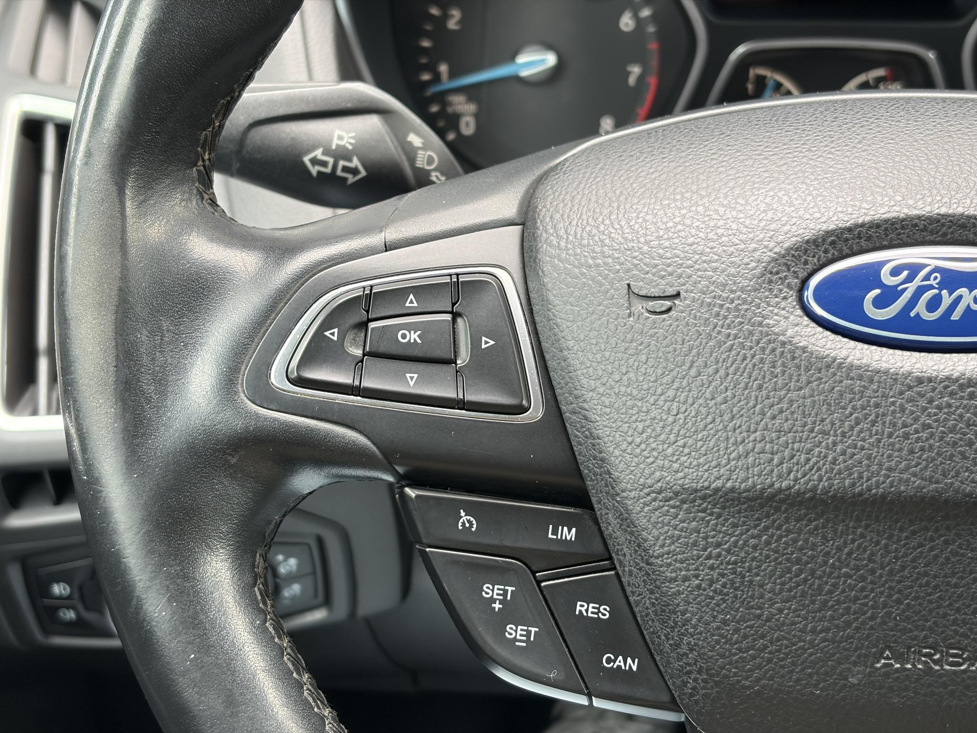 Ford Focus Wagon 1.5 Titanium Edition 1e Eigenaar,150pk,Navi,Camera,6 Bak,Stoelverw,Stuurverw,Leder,Lm velgen,Pdc V+A,Elekt.stoelen,Recent beurt gehad,Apk tot 03-2027