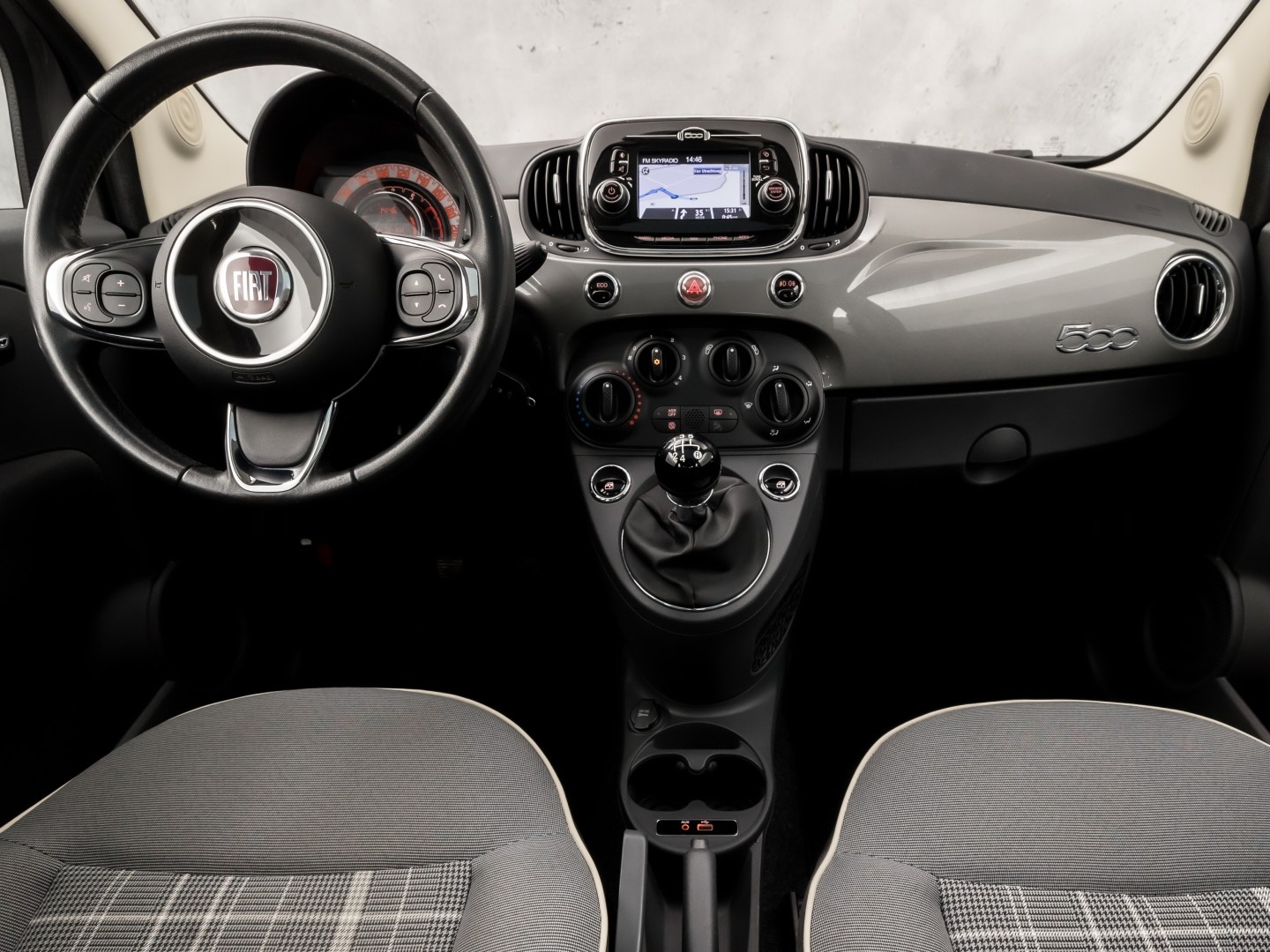Fiat 500 0.9 TwinAir Turbo Sport (PANORAMADAK, NAVIGATIE, LM VELGEN, SPORTSTOELEN, ELEK RAMEN, BLUETOOTH, NIEUWSTAAT)