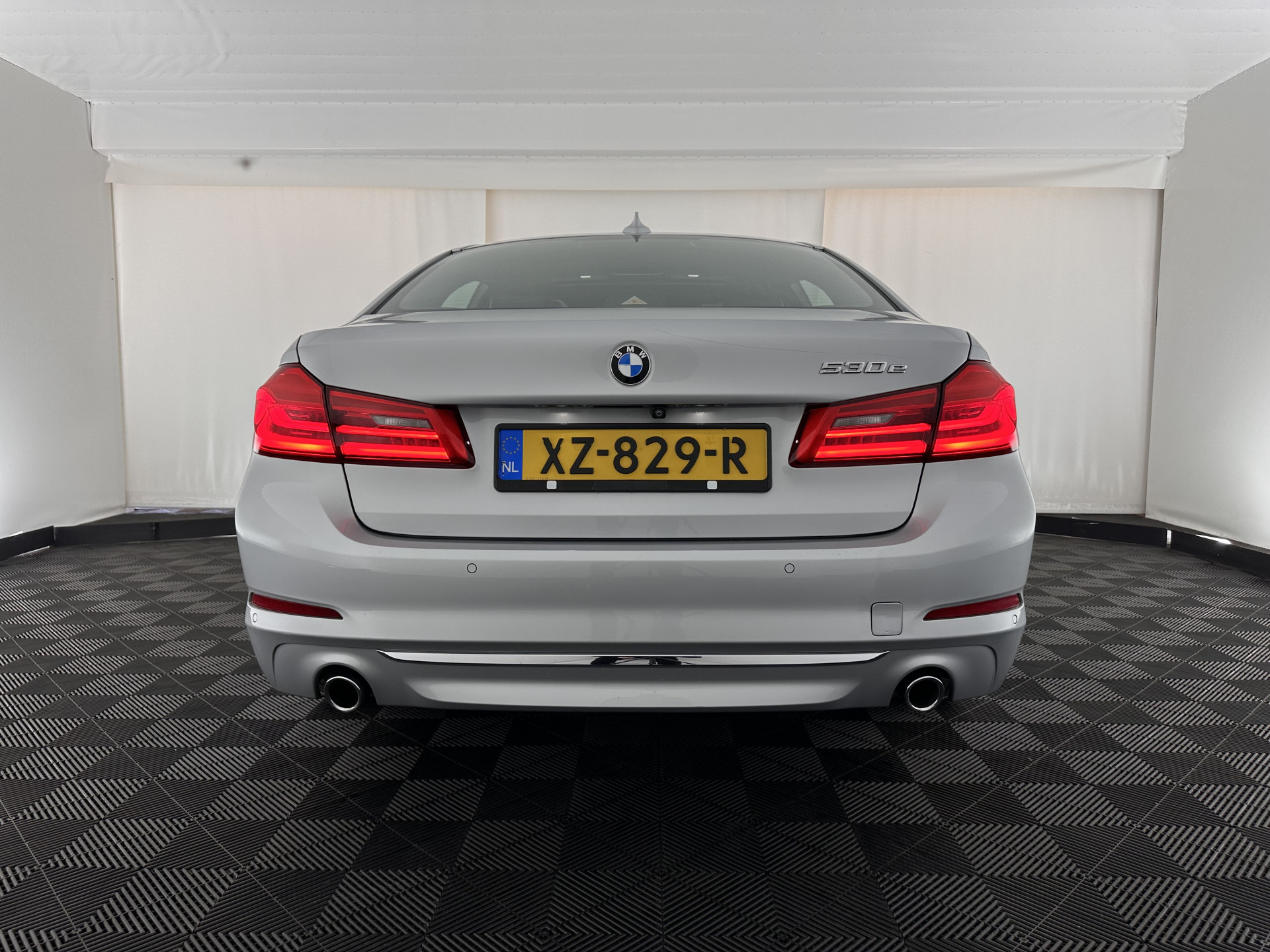 BMW 5-serie 530e iPerformance High Executive (Plug-in) Aut.*PANO | LEATHER | FULL-LED | TOPVIEW | KEYLESS | HARMAN/KARDON | BLINDSPOT | MEMORY-PACK | HEATED-COMFORTSEATS | DIGI-COCKPIT | AMBIENTLIGHT | NAVI-FULLMAP | 20''ALU*