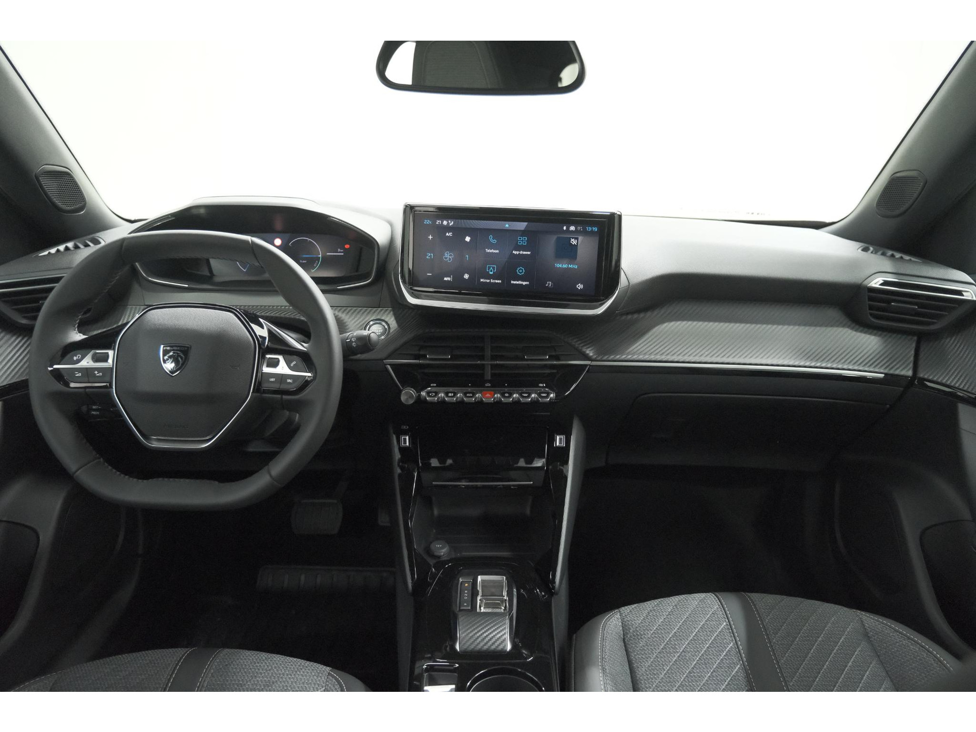 Peugeot e-2008 EV Allure 54 kWh | 11 KW Lader | Warmtepomp | Apple Carplay | Parkeersensoren