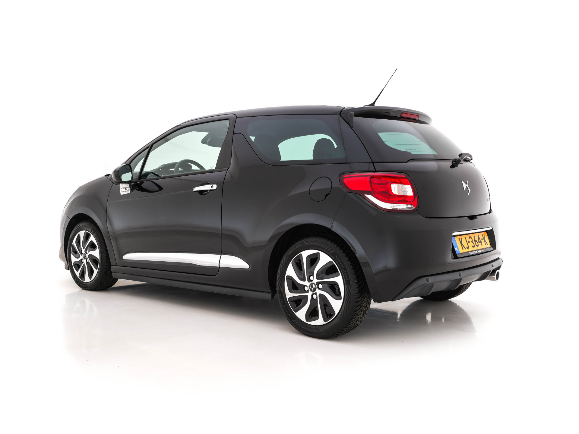 DS 3 1.6 BlueHDi Business *ALCANTARA-MICROFIBRE | SPORT-SEATS | ECC | PDC | CRUISE | PRIVACY-GLASS | 16''ALU*