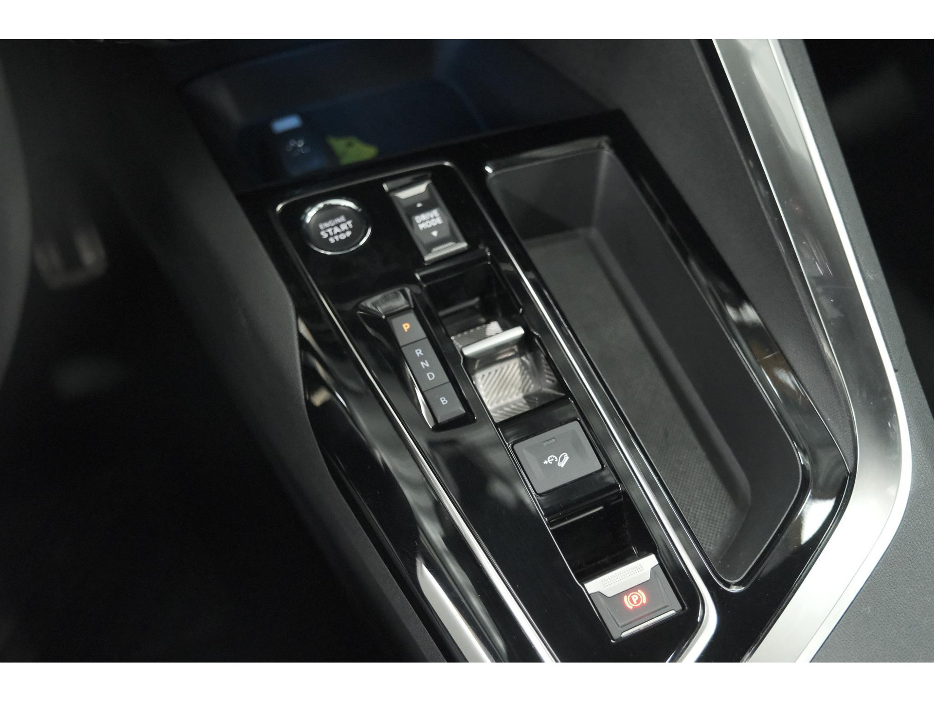 Peugeot 3008 HYbrid4 300 GT | Elektrisch Panoramadak | Dodehoekdetectie | Camera | Navigatie