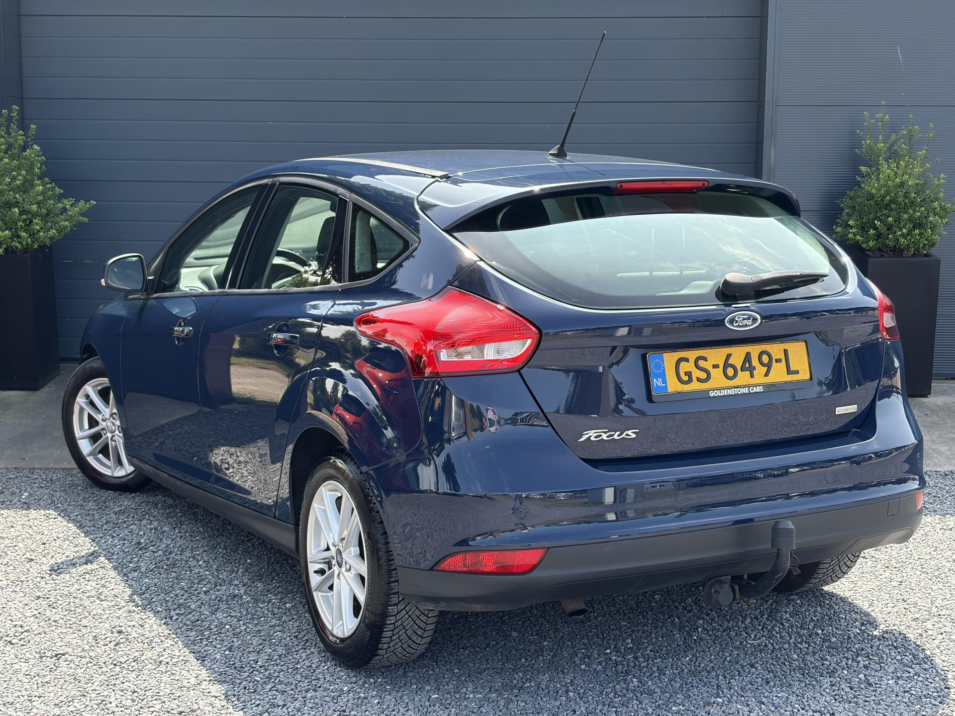 Ford Focus 1.0 Trend Edition Dealer Onderhouden,Trekhaak,Navi,Airco,Cruise,2e Eigenaar,N.A.P,102pk,Apk tot 09-2027