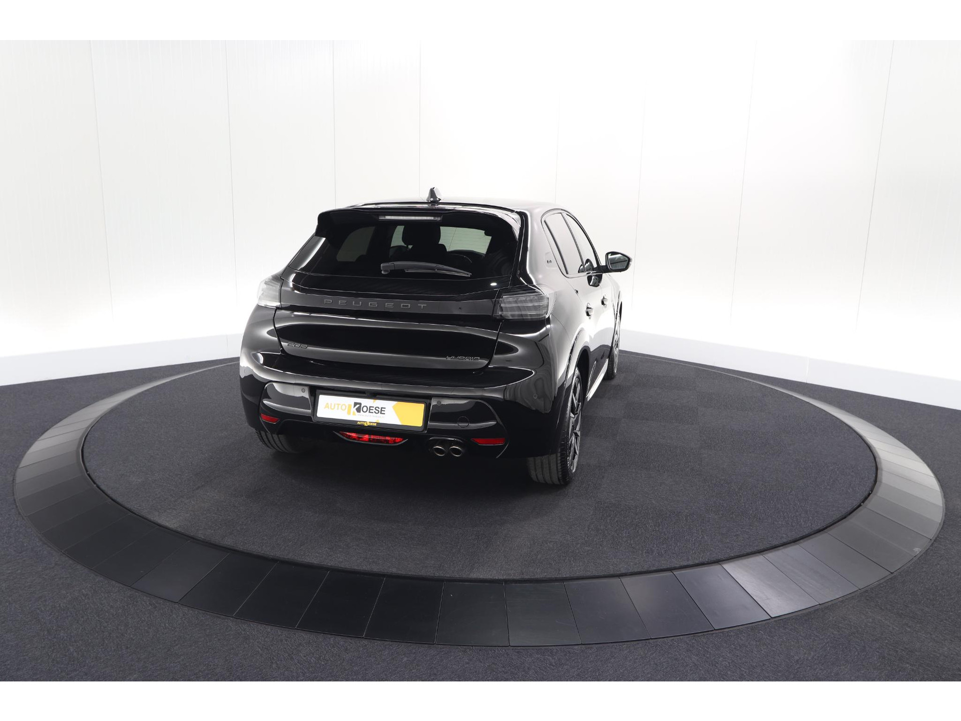 Peugeot 208 1.2 Hybrid 145 e-DCS6 GT | Alcantara Pakket | Camera | Apple Carplay | Stoelverwarming