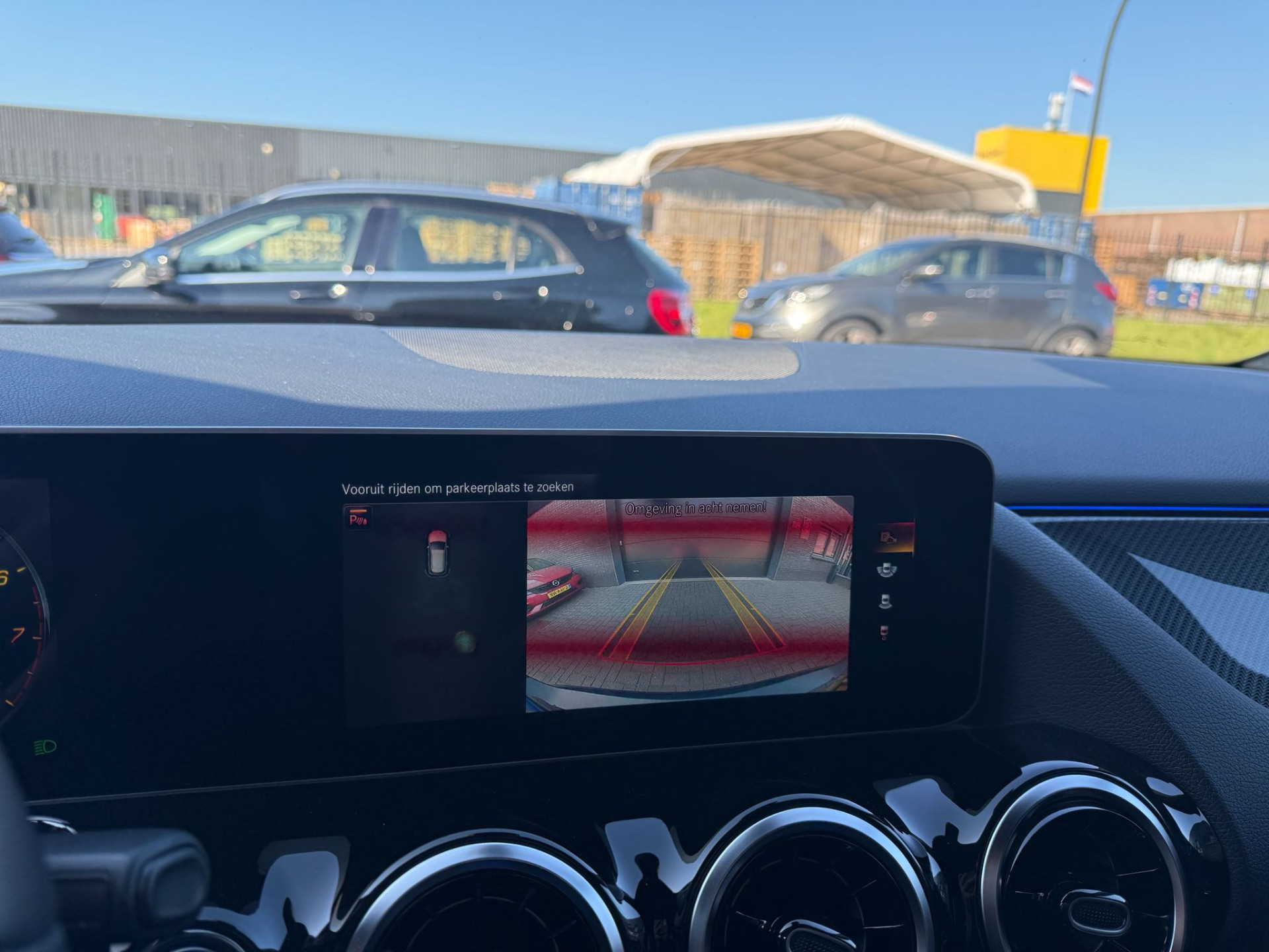Mercedes-Benz B-klasse 180 Business Solution AMG | 3/6/12MND GARANTIE | AUTOMAAT | LED | CRUISE | CARPLAY | DAB | AIRCO | STOELVERWM. |
