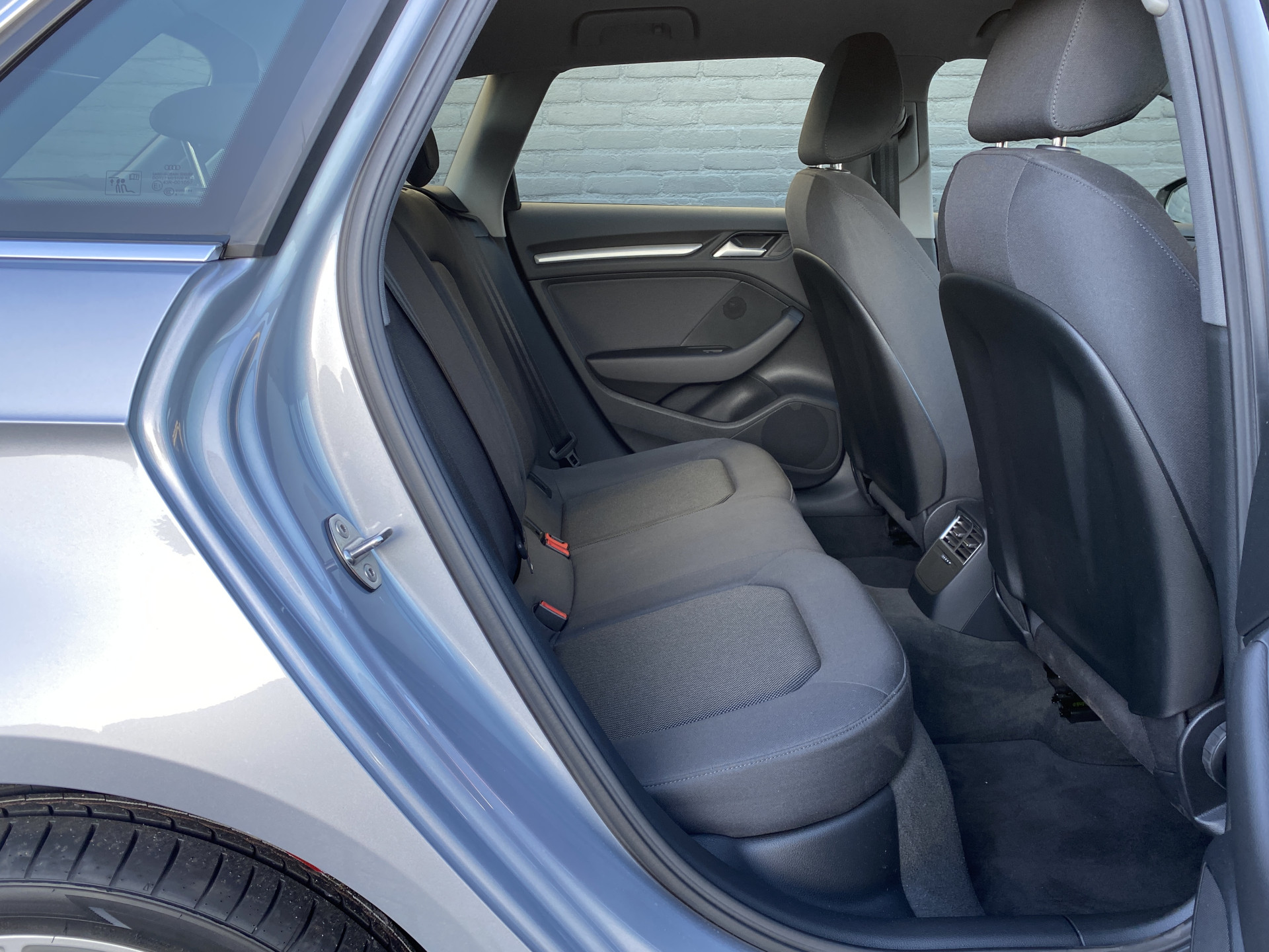 Audi A3 Sportback 30 TFSI 116 pk Design Pro Line Plus AUT. | navigatie | 18 inch sportvelgen | climate control | bluetooth