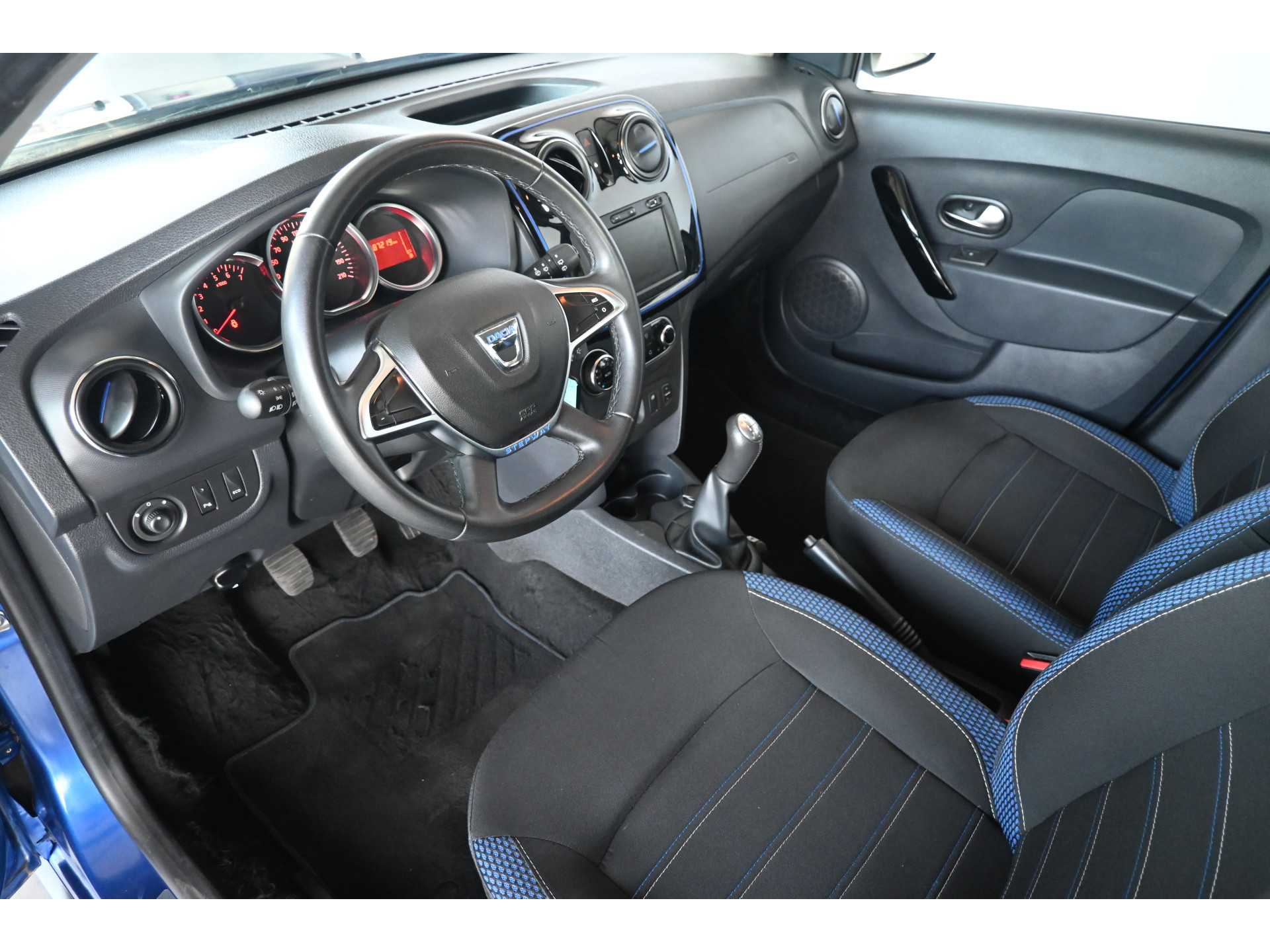 Dacia Sandero 1.0 TCe Stepway Serie Limitee 15th Anniv. Clima Navigatie Goed Onderhouden! Inruil Mogelijk!