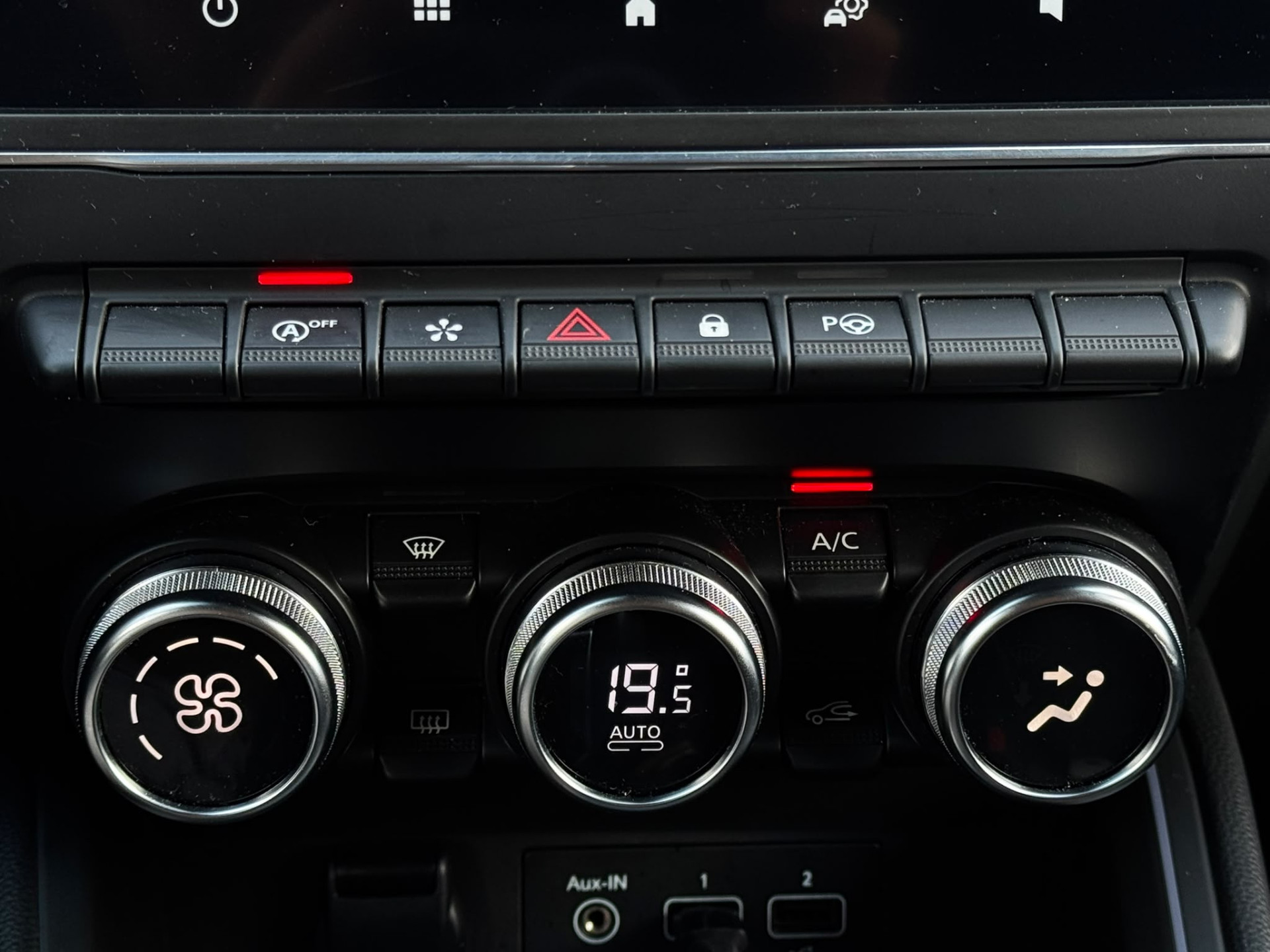 Renault Clio 1.0 TCe 100PK Automaat Intens Camera Trekhaak Apple-Carplay