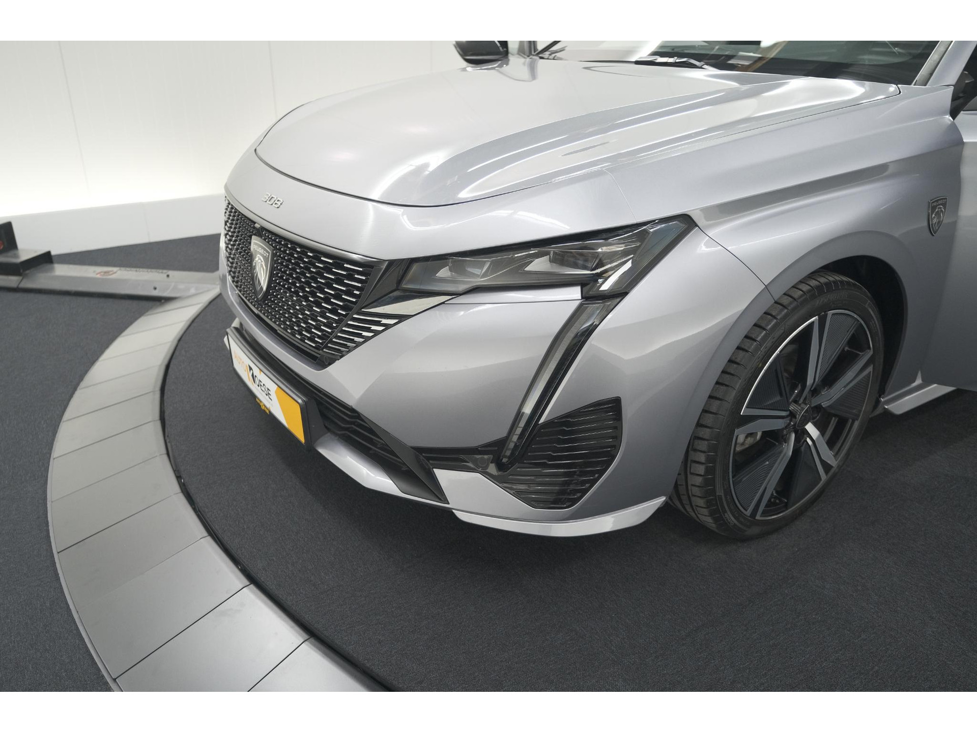 Peugeot 308 SW 1.2 Hybrid 136 e-DCS6 GT | Camera | Adaptieve Cruise Control | Apple Carplay