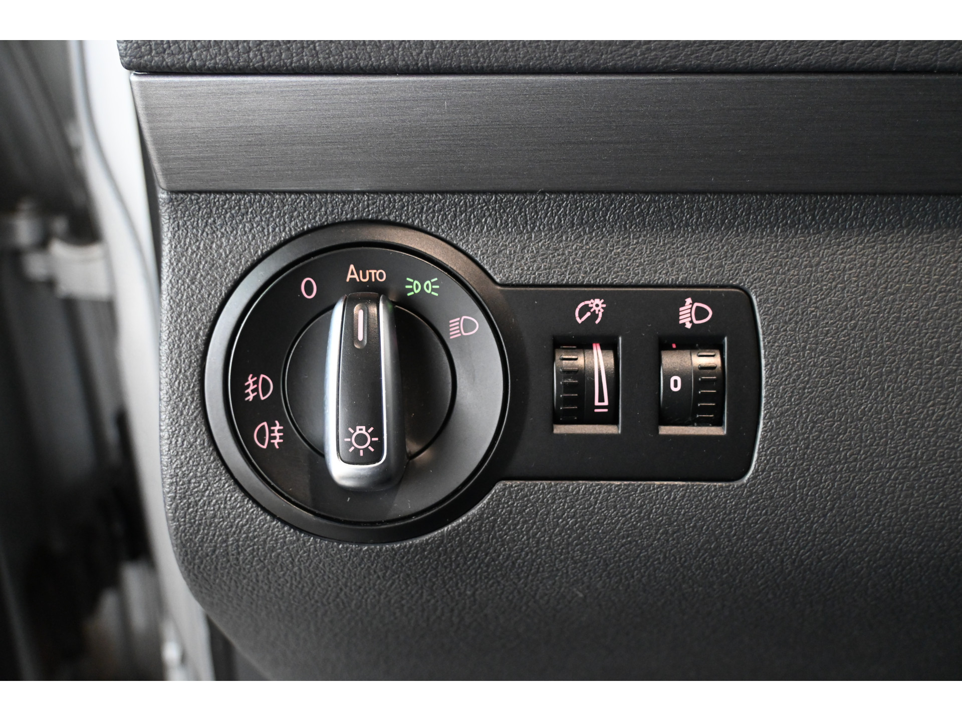 Volkswagen Touran 1.4 TSI Cross Climate control Trekhaak Cruise control PDC Inruil Mogelijk!