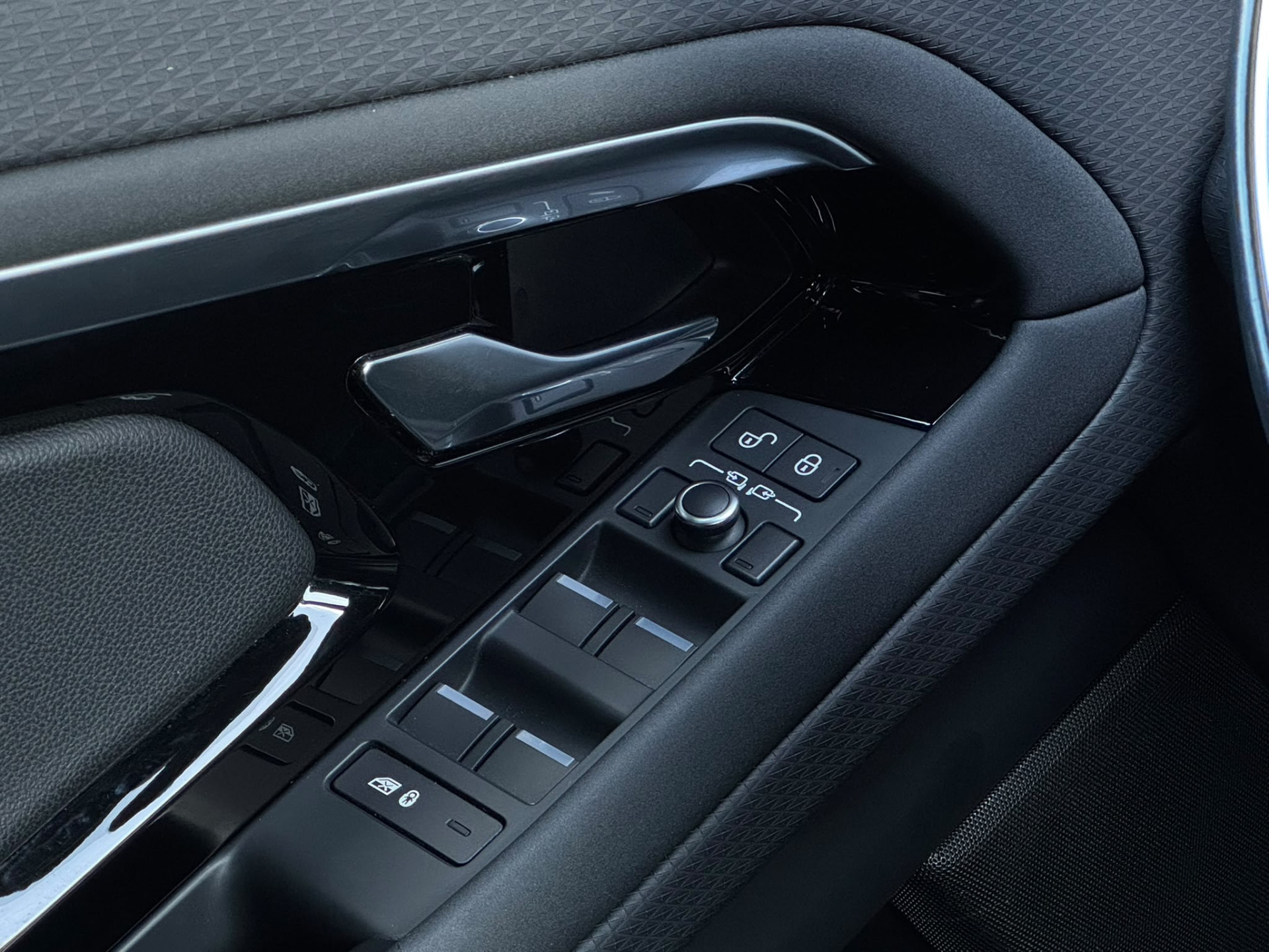 Land Rover Range Rover Evoque 2.0 P200 AWD R-Dynamic S Pano Meridian Camera