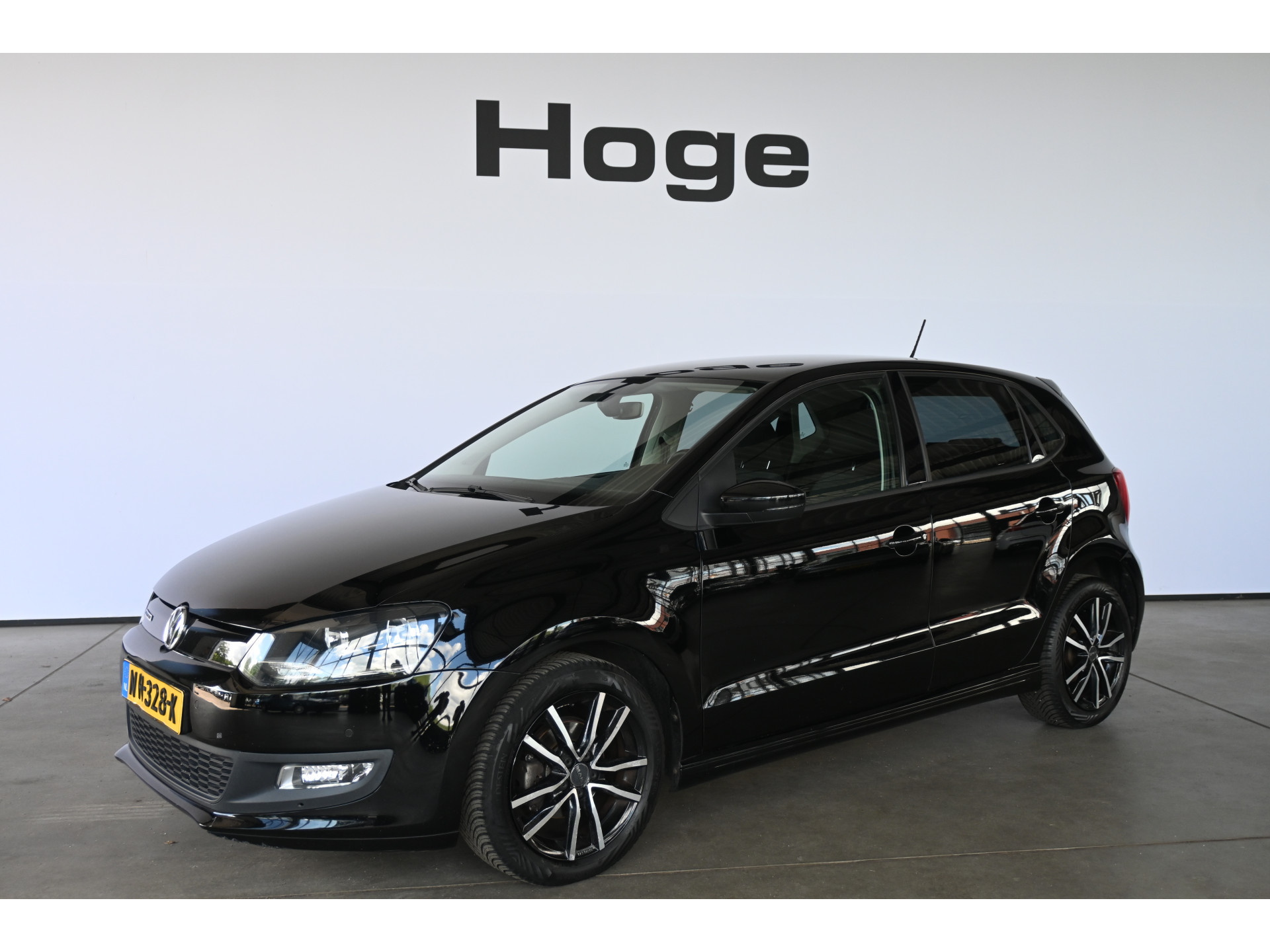 Volkswagen Polo 1.0 BlueMotion Edition Clima Navigatie Cruise Control Goed Onderhouden! Inruil Mogelijk!