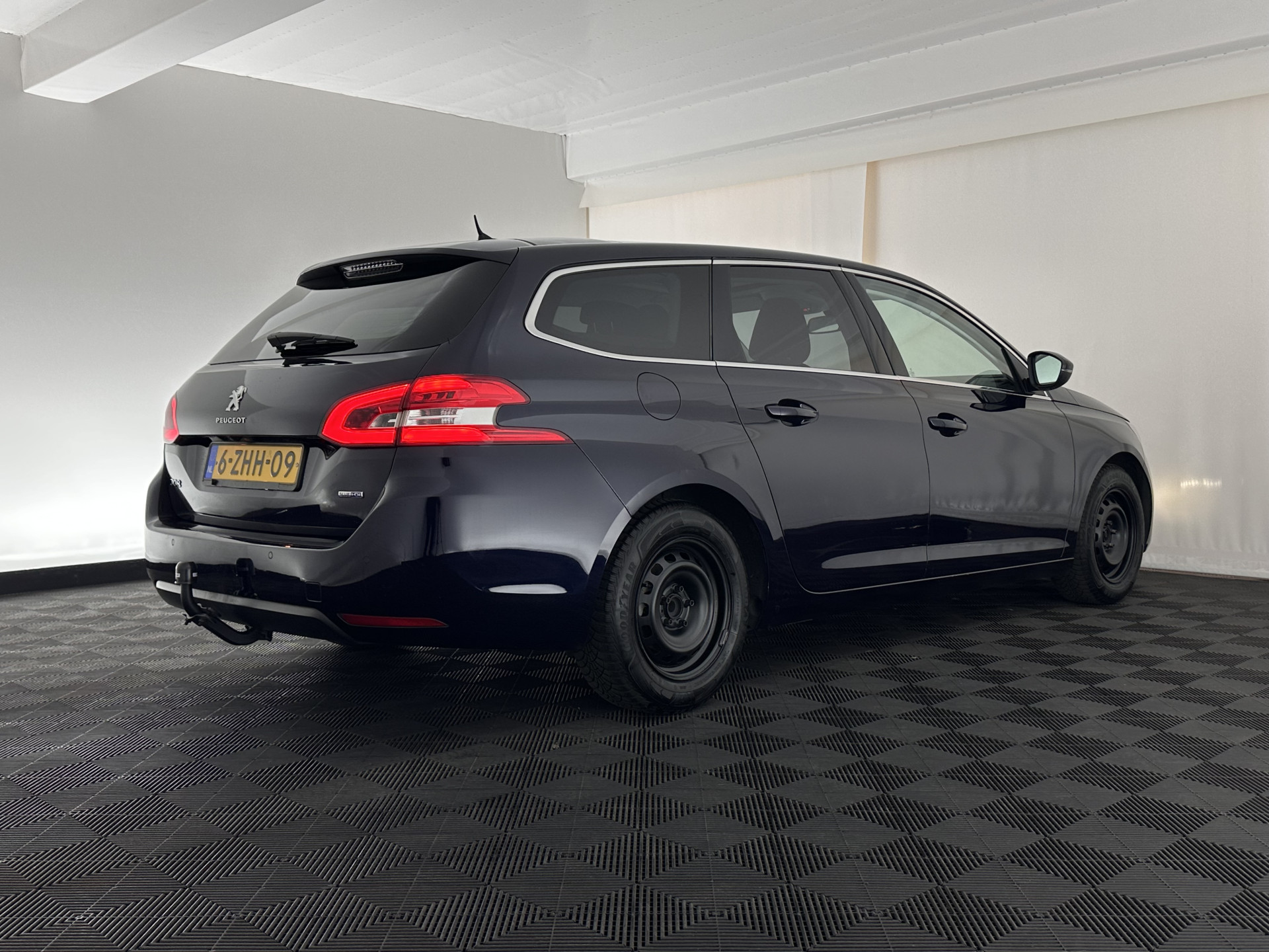 Peugeot 308 SW 1.6 BlueHDI Blue Lease Limited *PANO | NAVI-FULLMAP | CAMERA | COMFORTSEATS | ECC | PDC | CRUISE | TOWBAR*