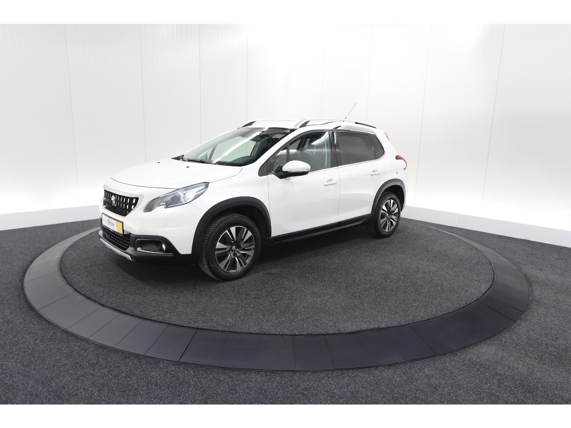 Peugeot 2008 PureTech 130 Allure | Camera | Apple Carplay | Parkeersensoren | Navigatie